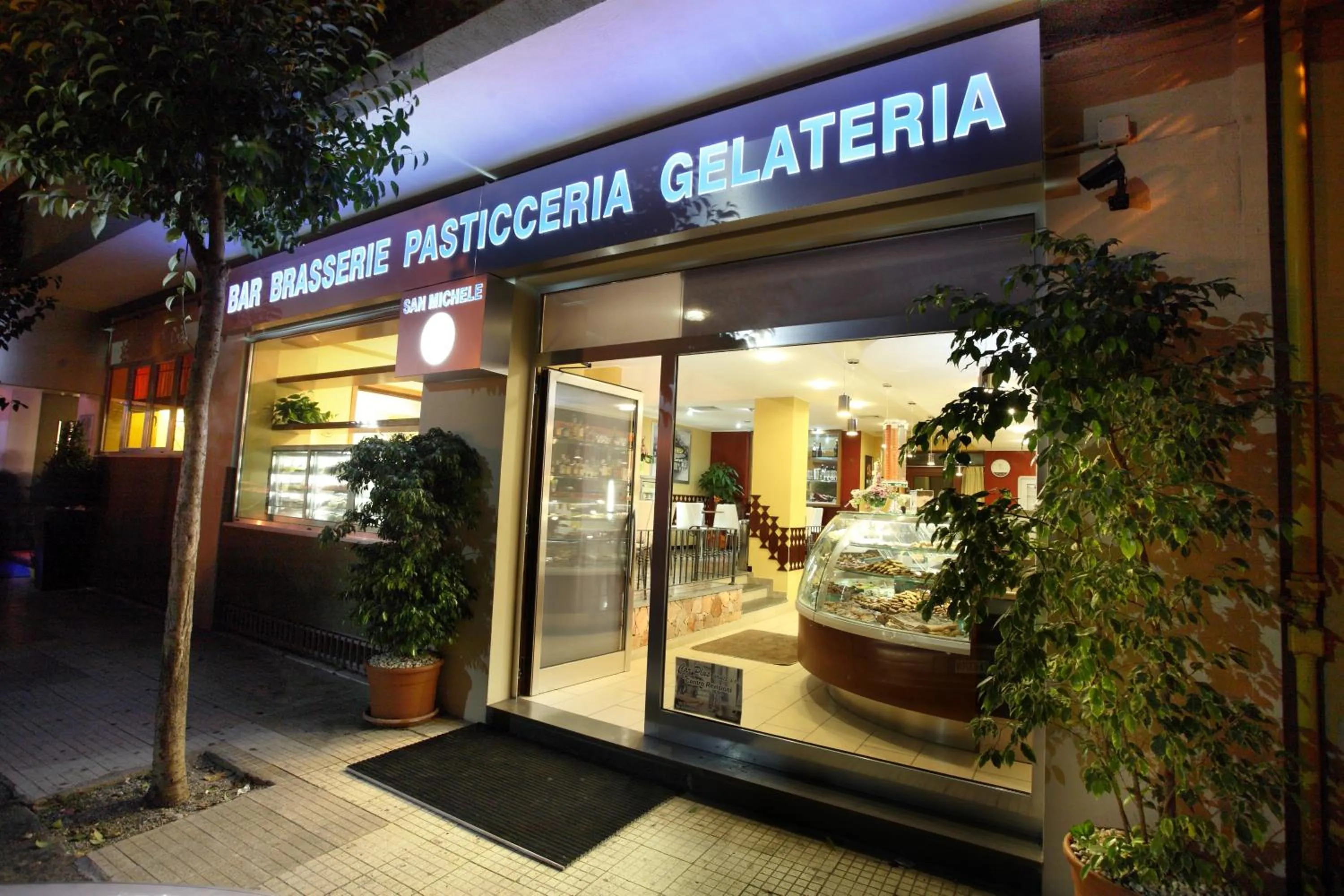 Restaurant/places to eat in Hotel San Michele