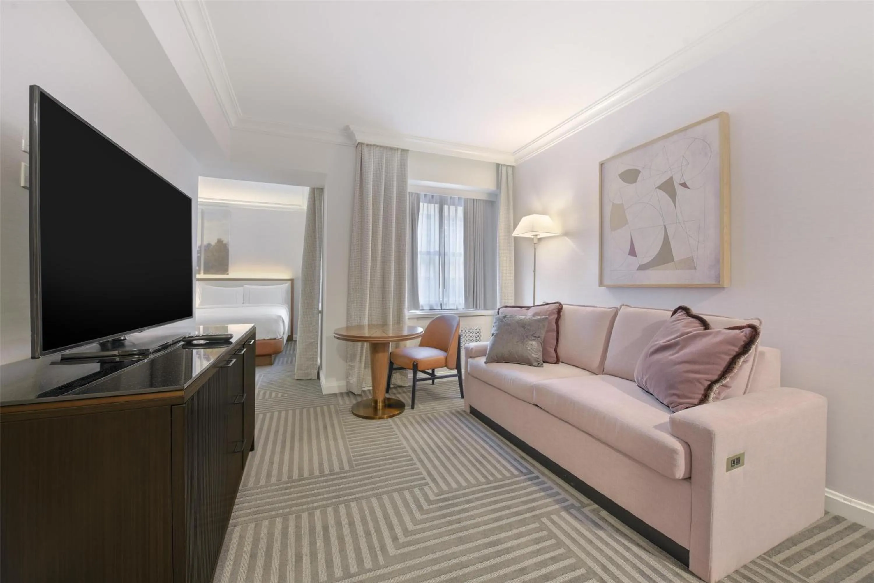 Living room in Capital Hilton