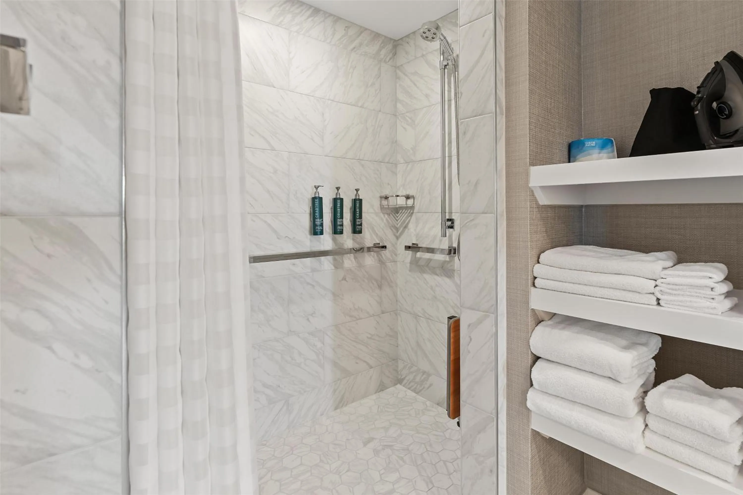 Bathroom in Capital Hilton