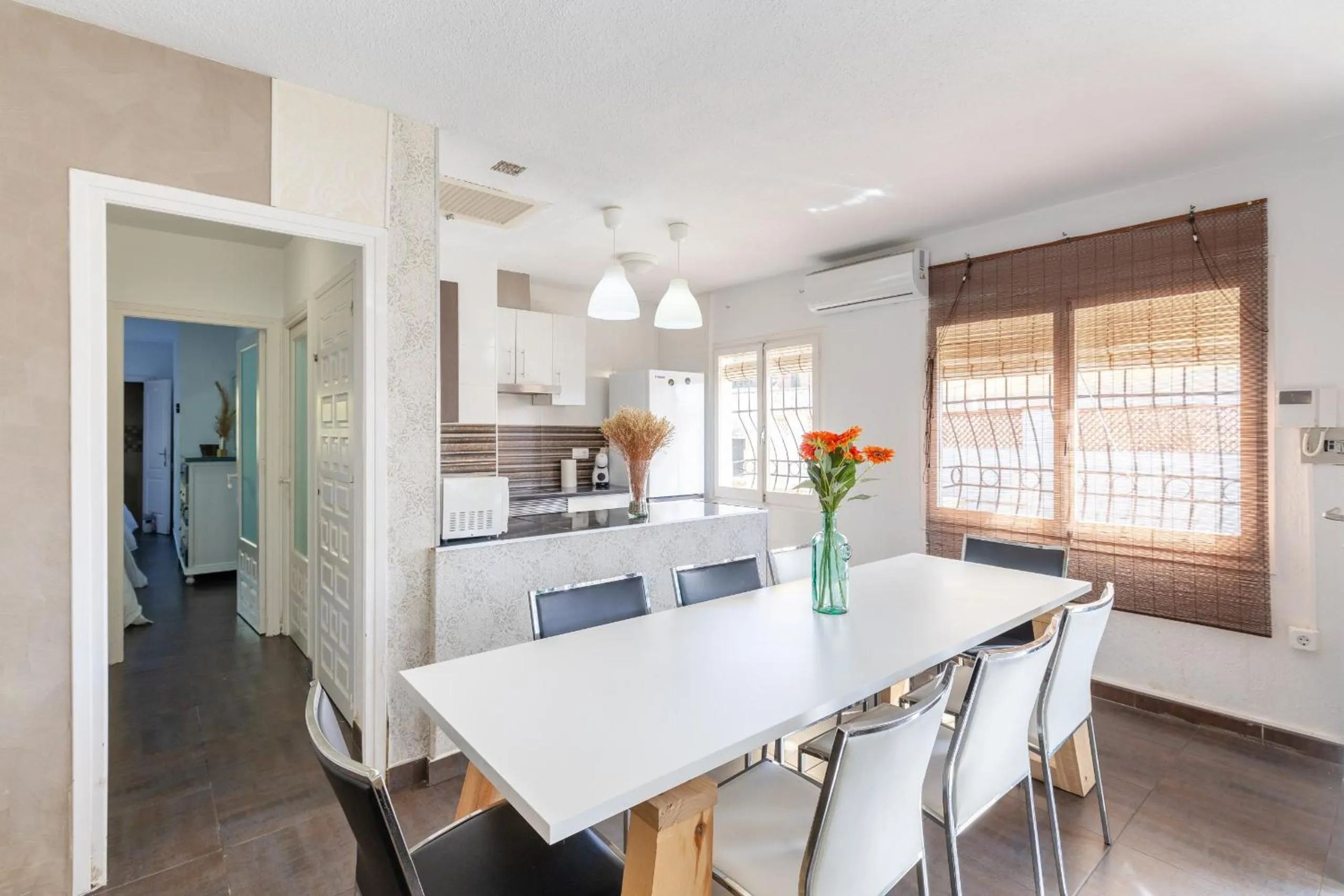 Dining area in Fidalsa Relax Pool & BBQ