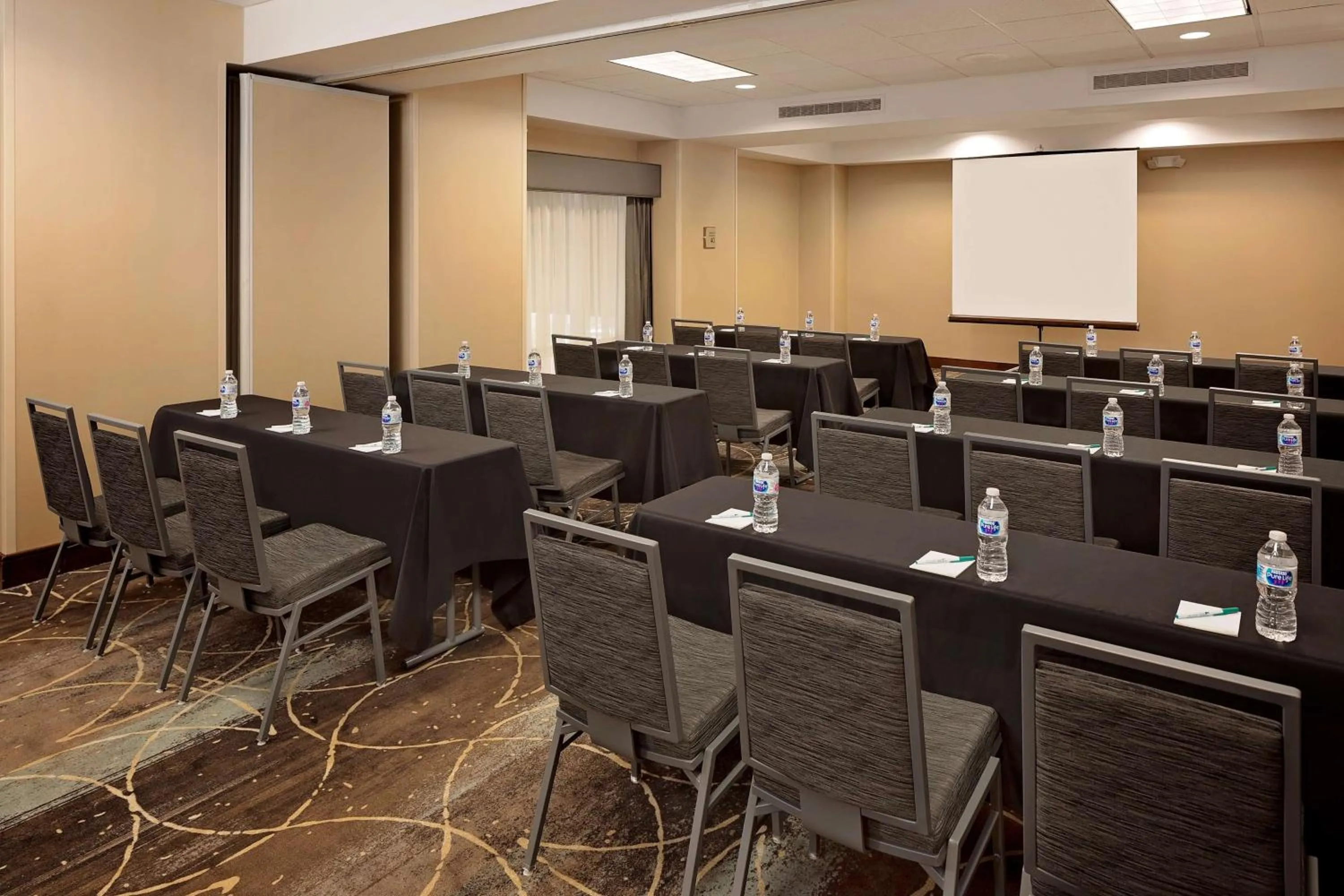 Meeting/conference room in Homewood Suites by Hilton Orlando Maitland