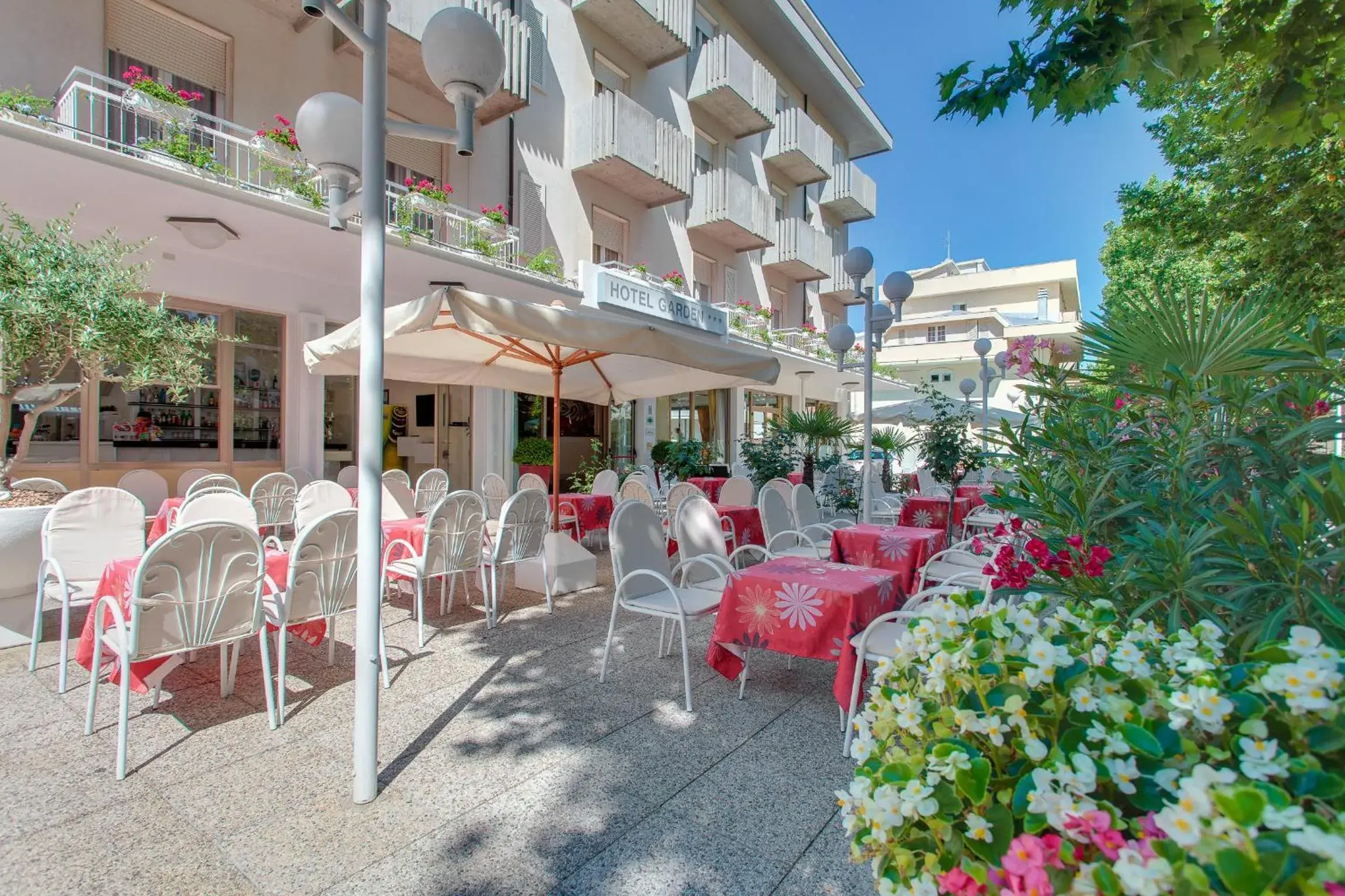 Hotel Garden - Parking Included Hotel Garden - Parking Included