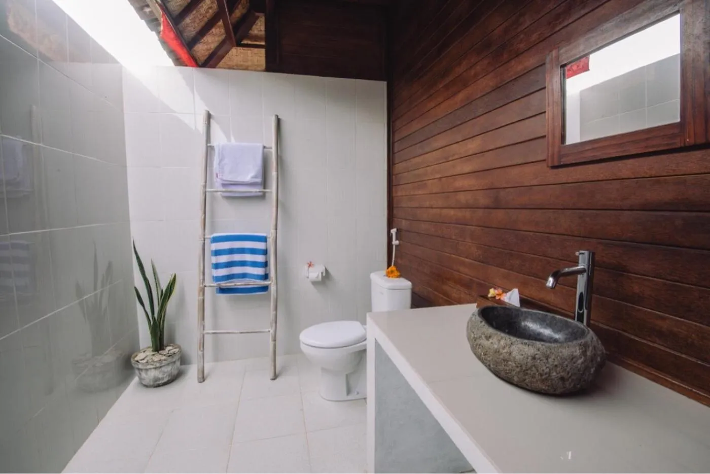 Bathroom in Lembongan Seaview