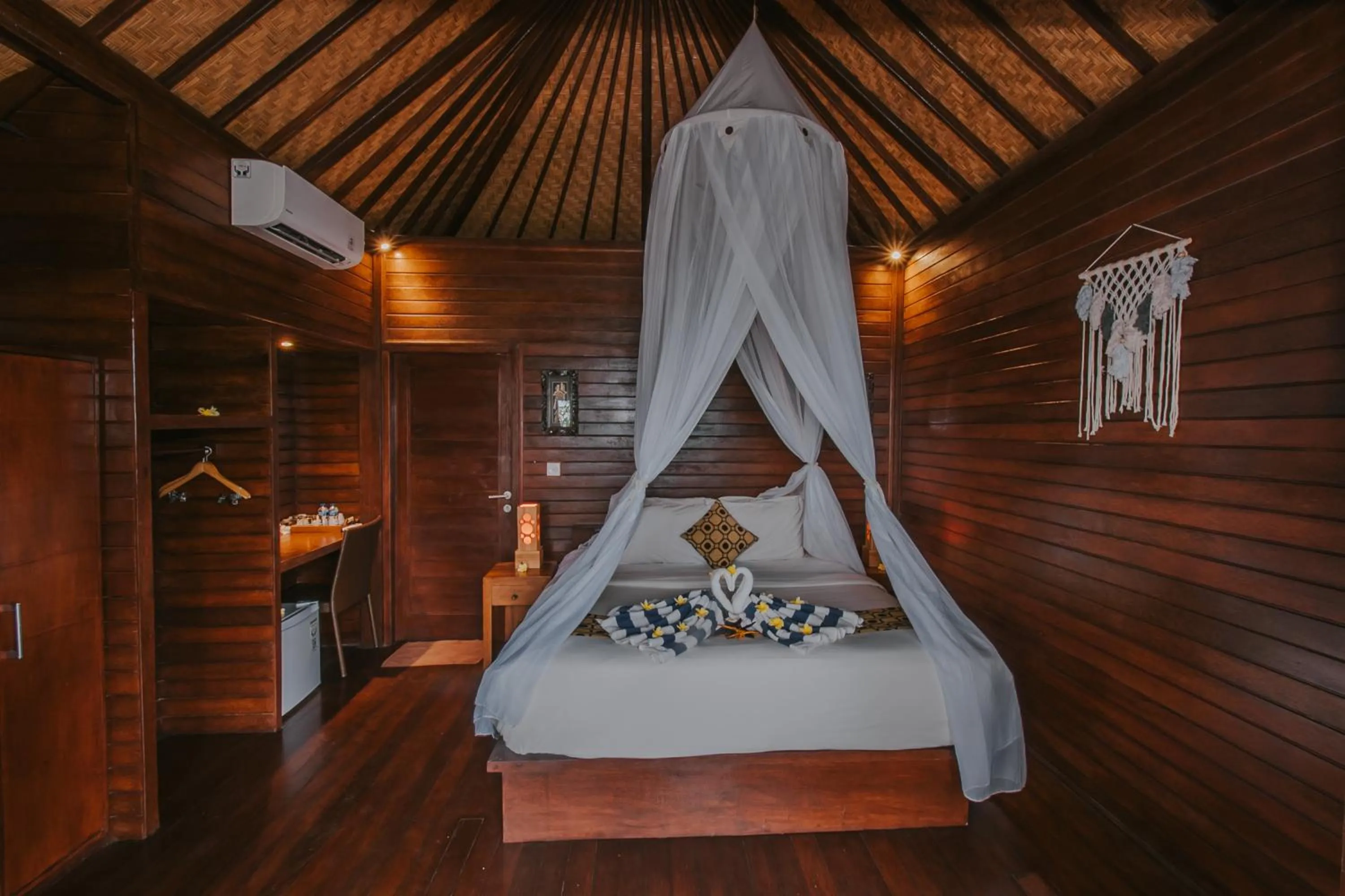 Bed in Lembongan Seaview