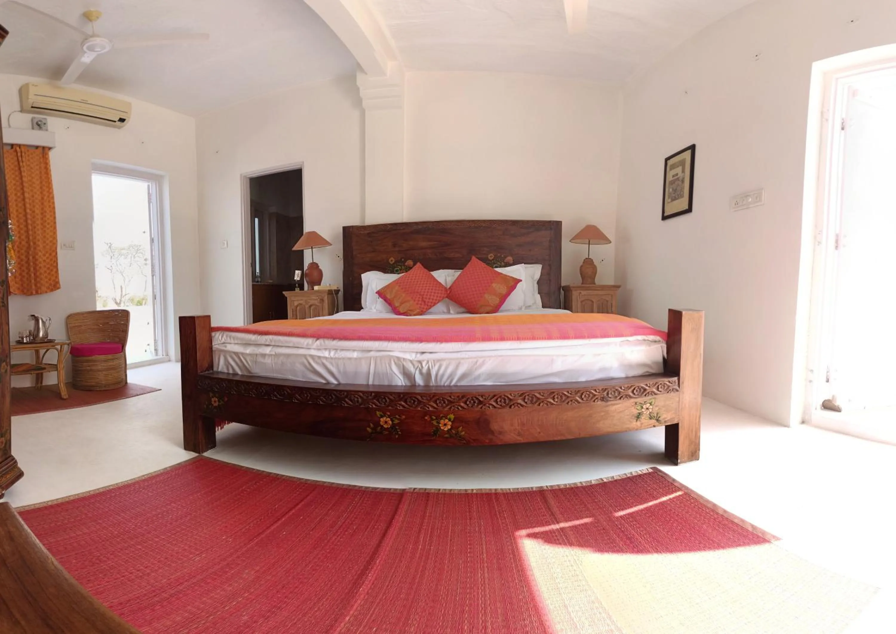 Photo of the whole room, Bed in Savista Retreat