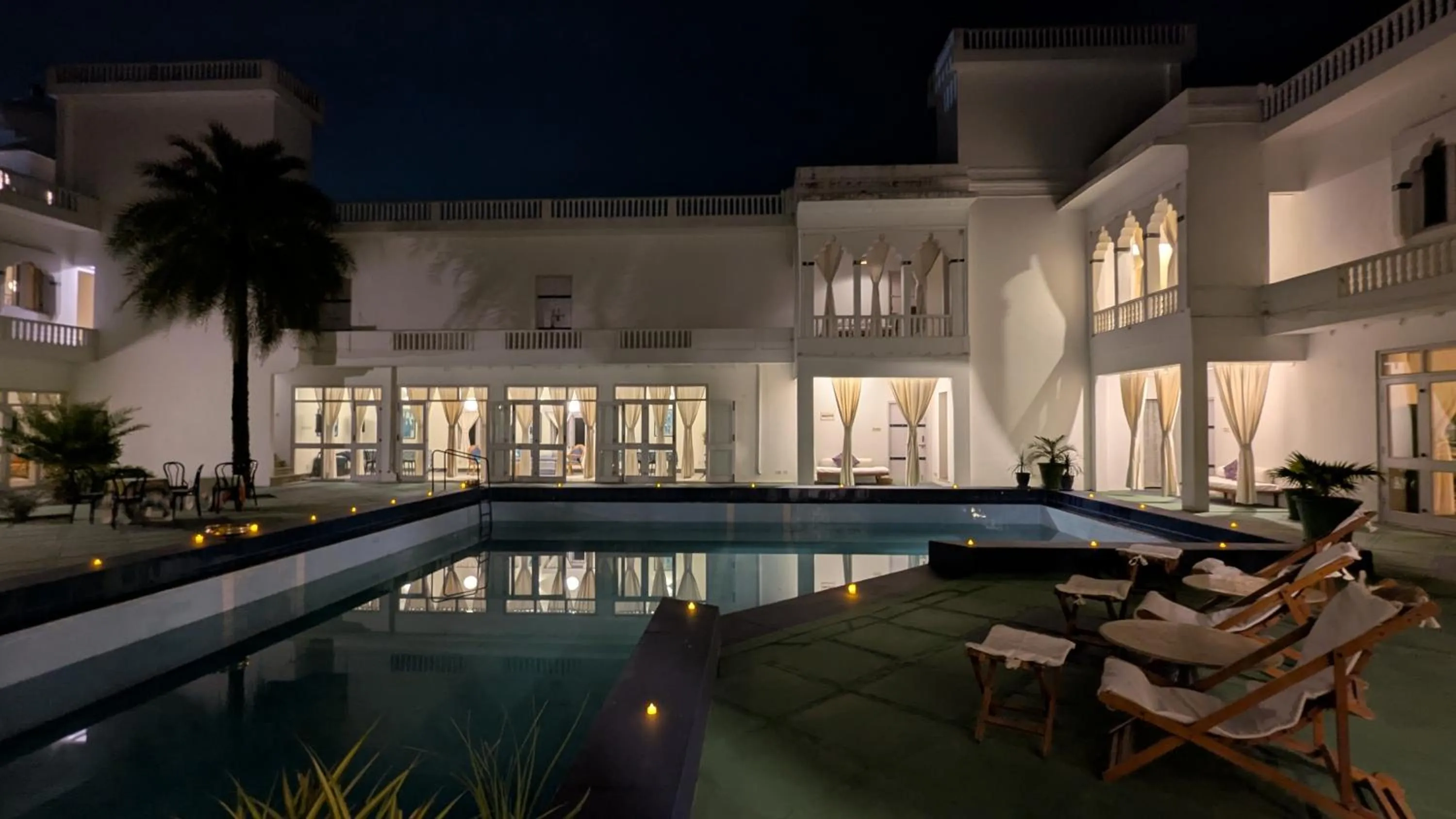 Pool view in Savista Retreat