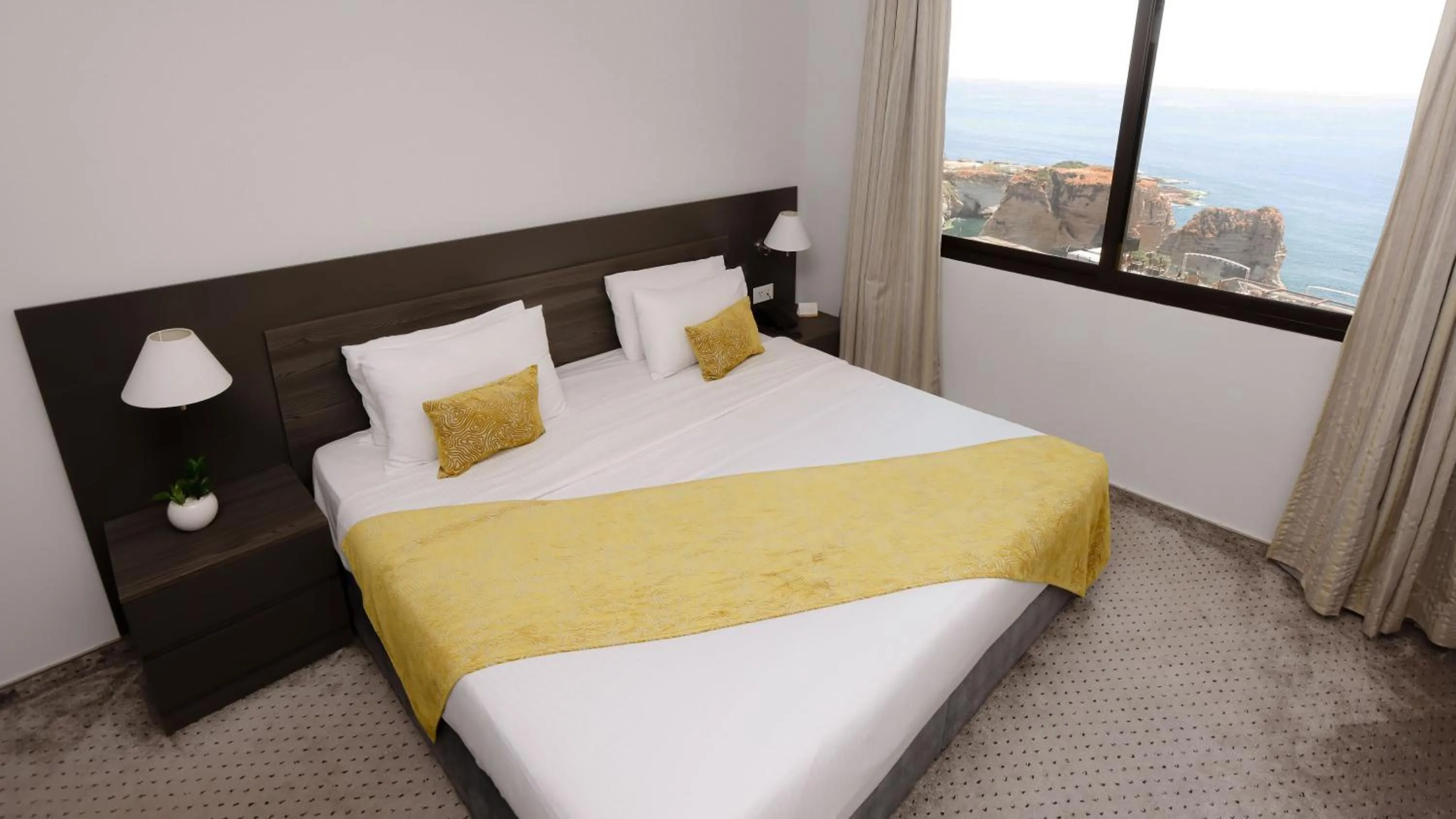 Bed in La Vida Suite