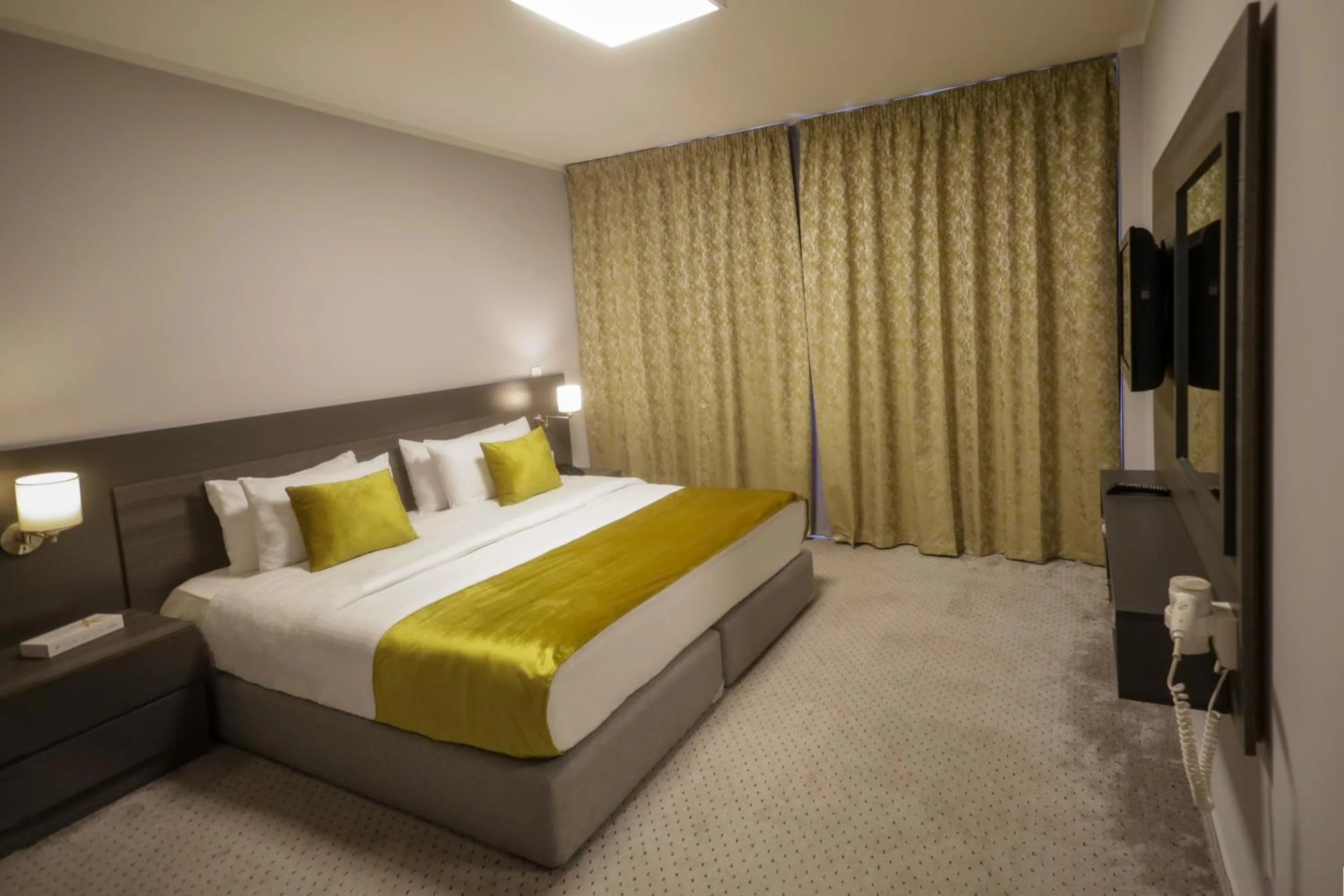 Bed in La Vida Suite