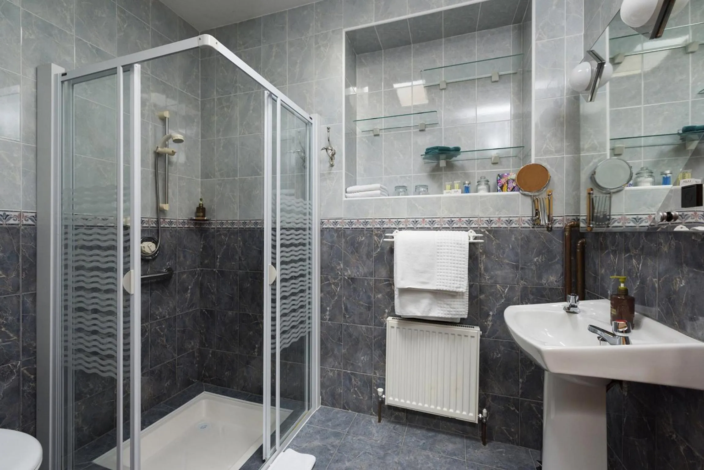 Bathroom in Kilbree House B&B