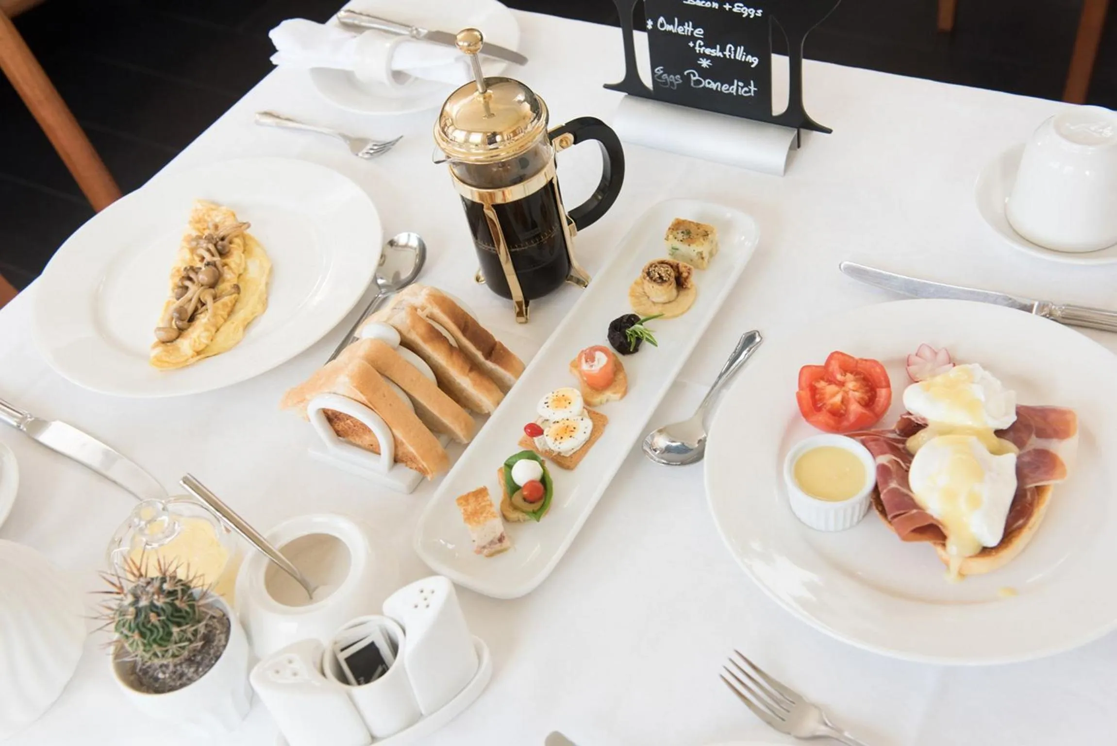 Dining area in Kilbree House B&B
