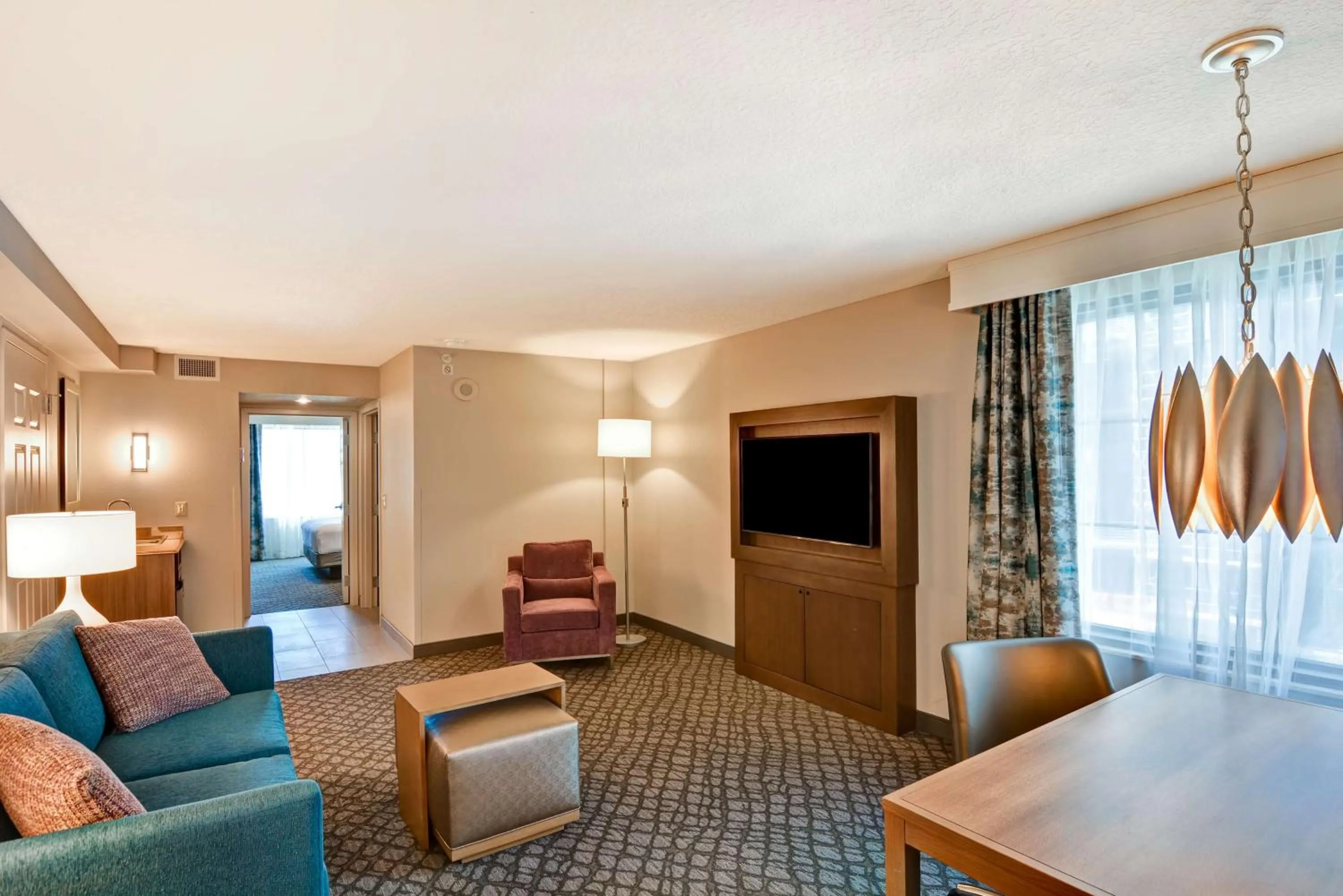 Bedroom in Embassy Suites by Hilton Orlando Downtown