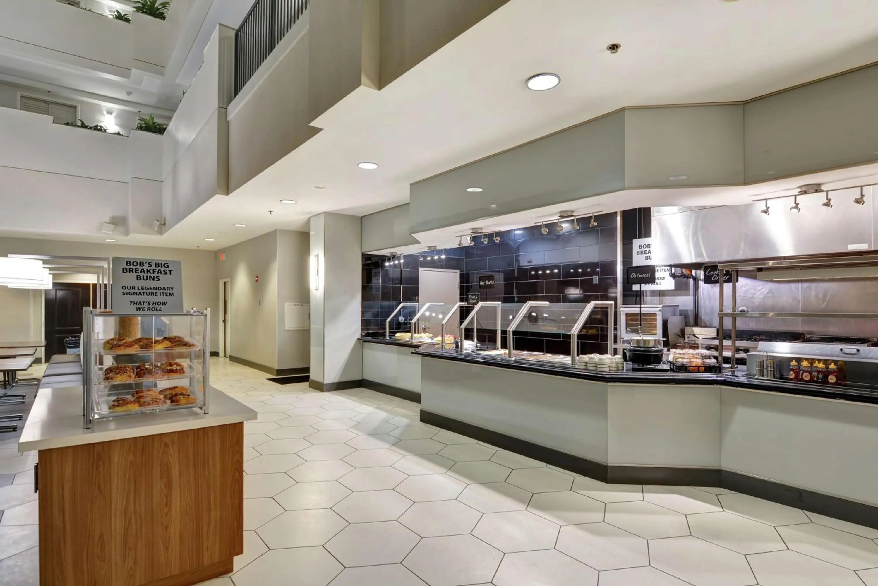 Restaurant/places to eat in Embassy Suites by Hilton Orlando Downtown