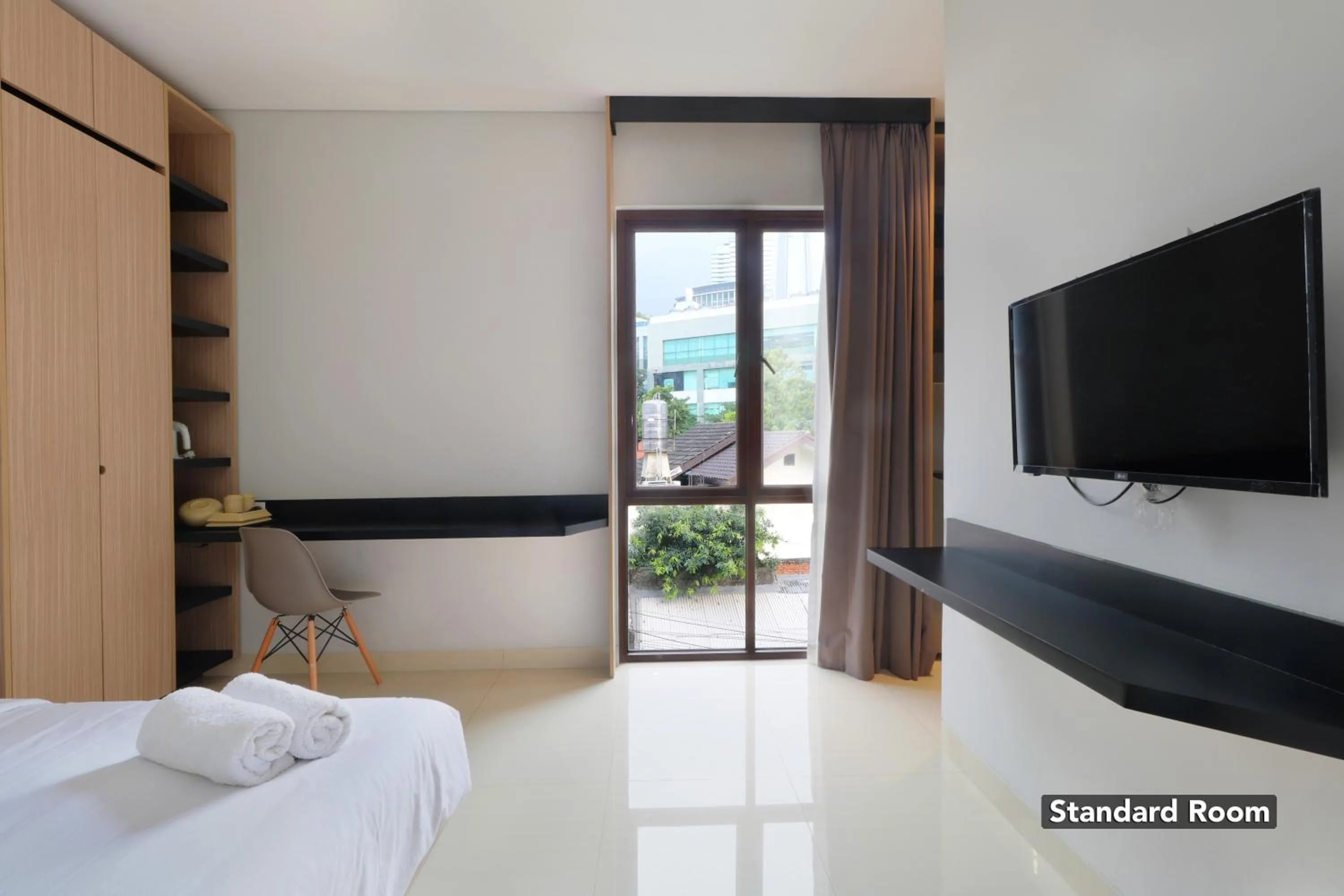 TV and multimedia, Bed in Plaza 54 Residence Jakarta