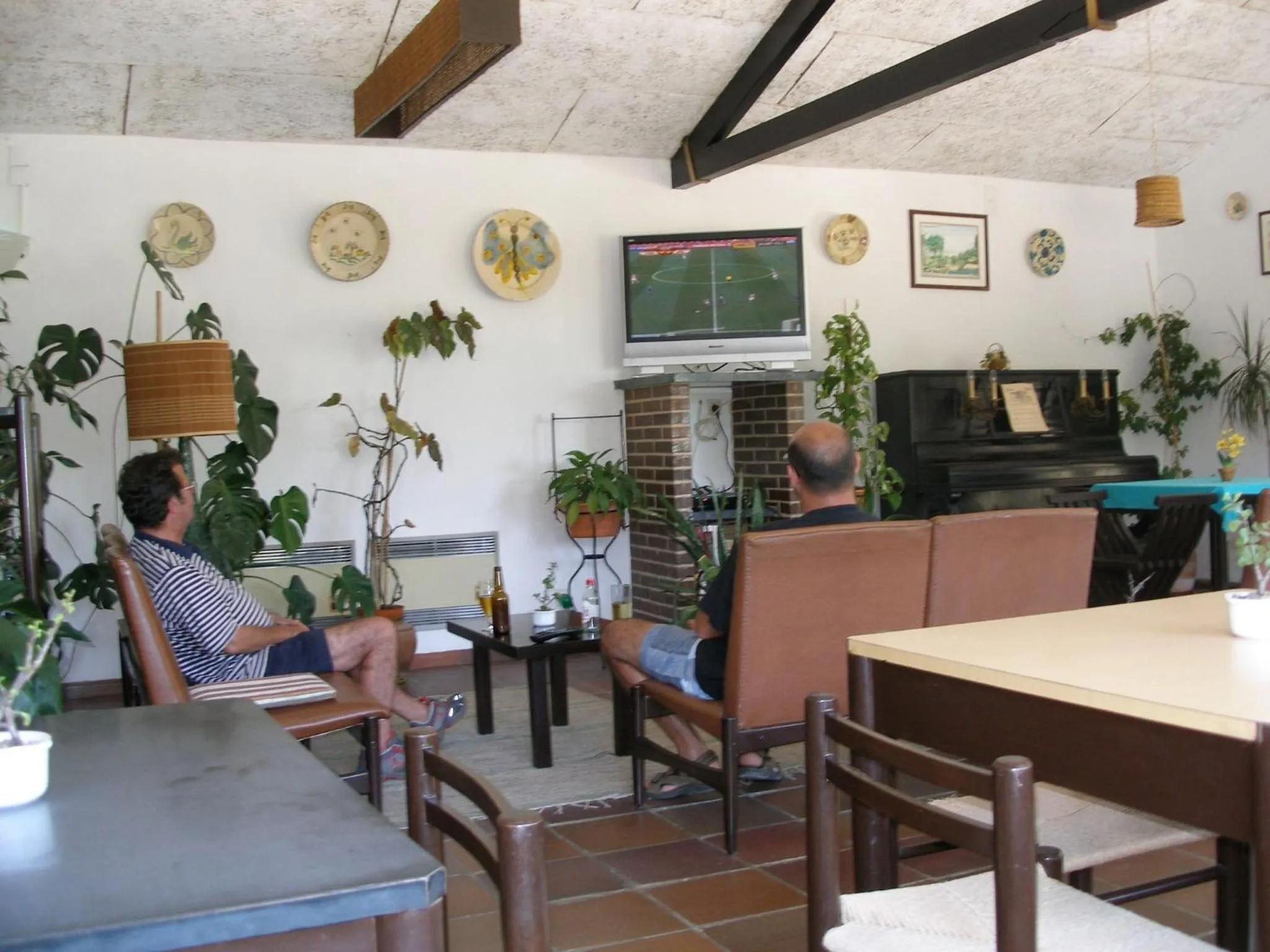 Communal lounge/ TV room in Apartamentos Turisticos Marsol