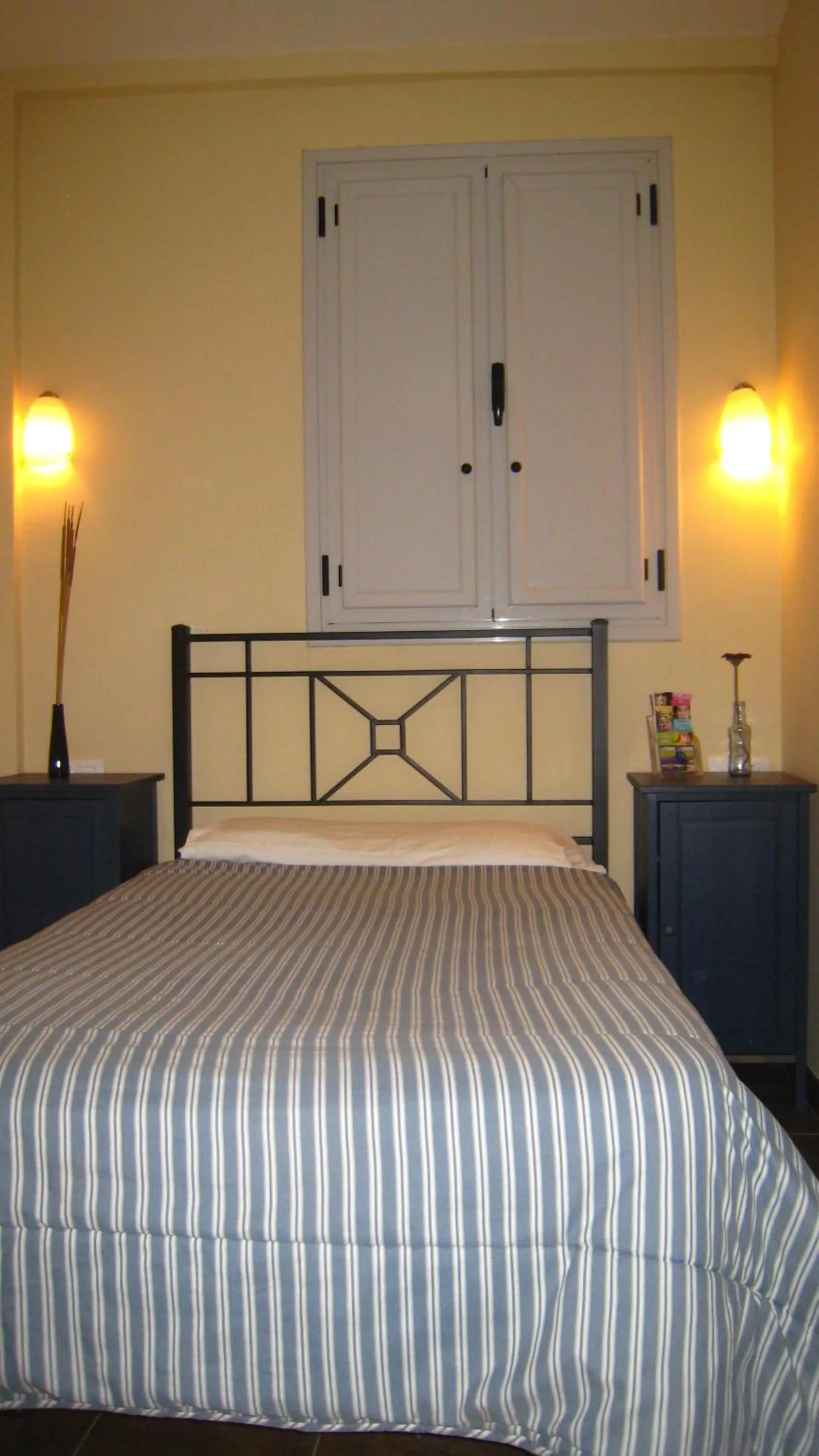 Bed in Pensión La Montoreña