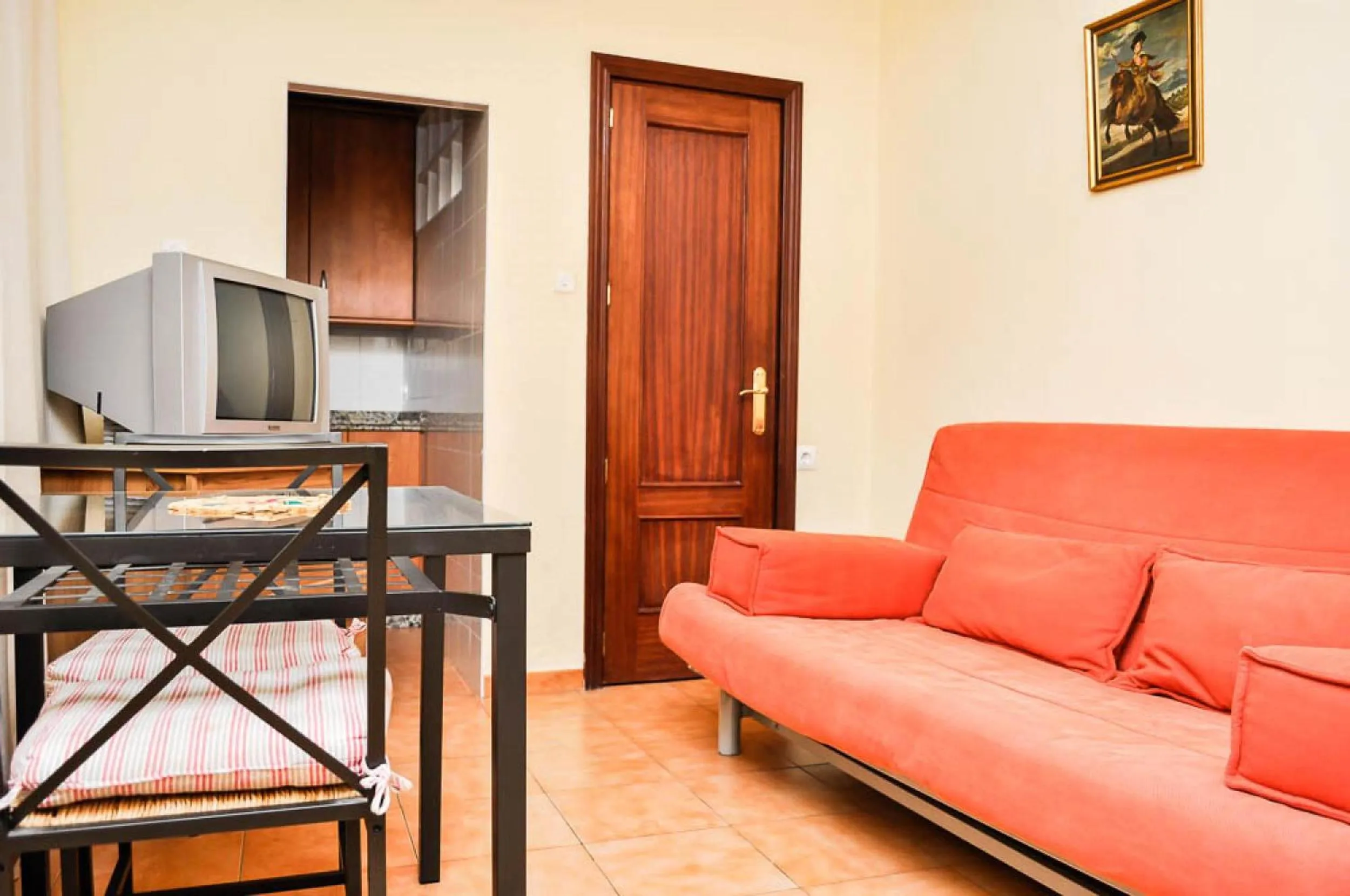 TV and multimedia in Pensión La Montoreña