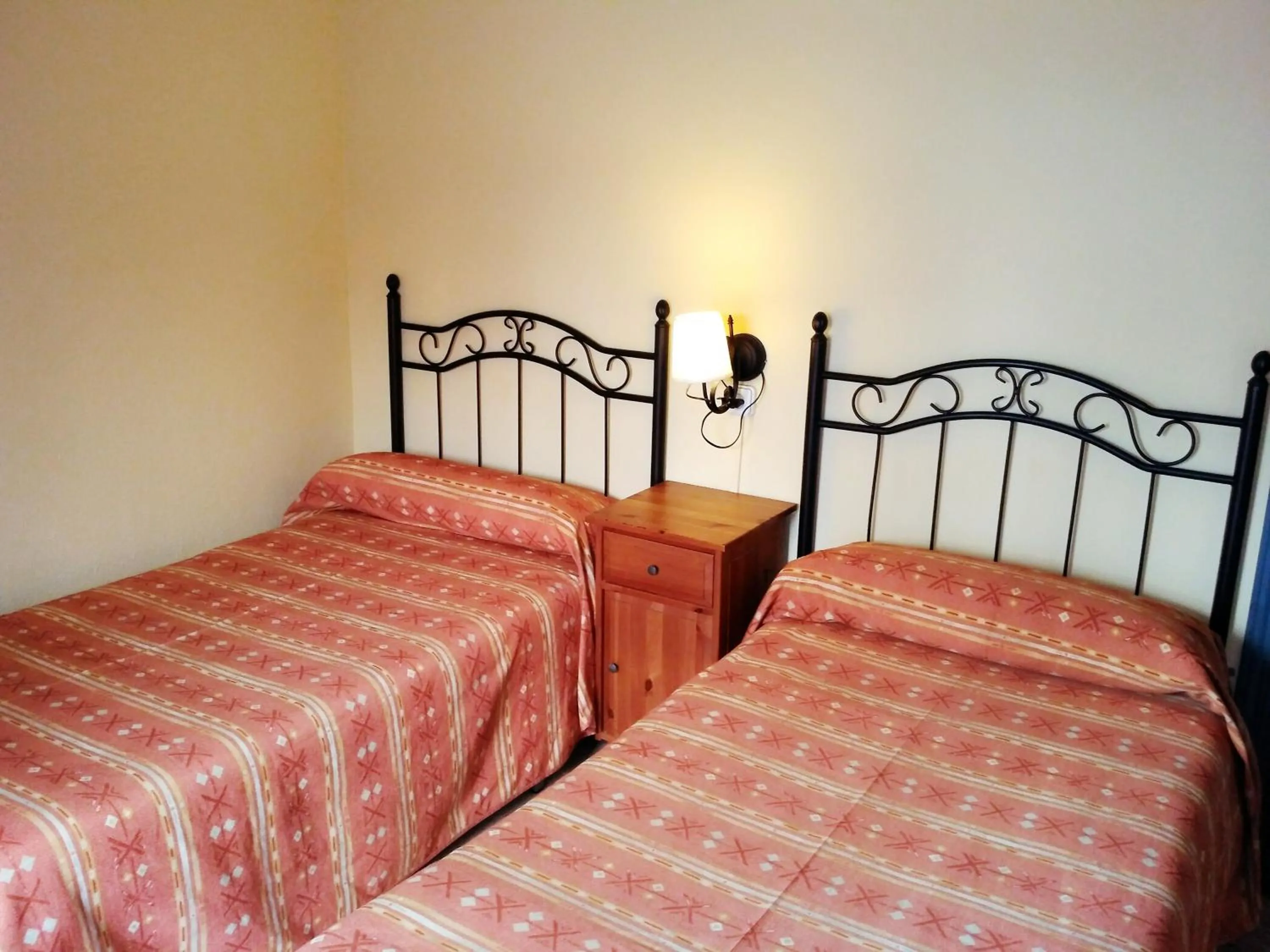 Bed in Pensión La Montoreña