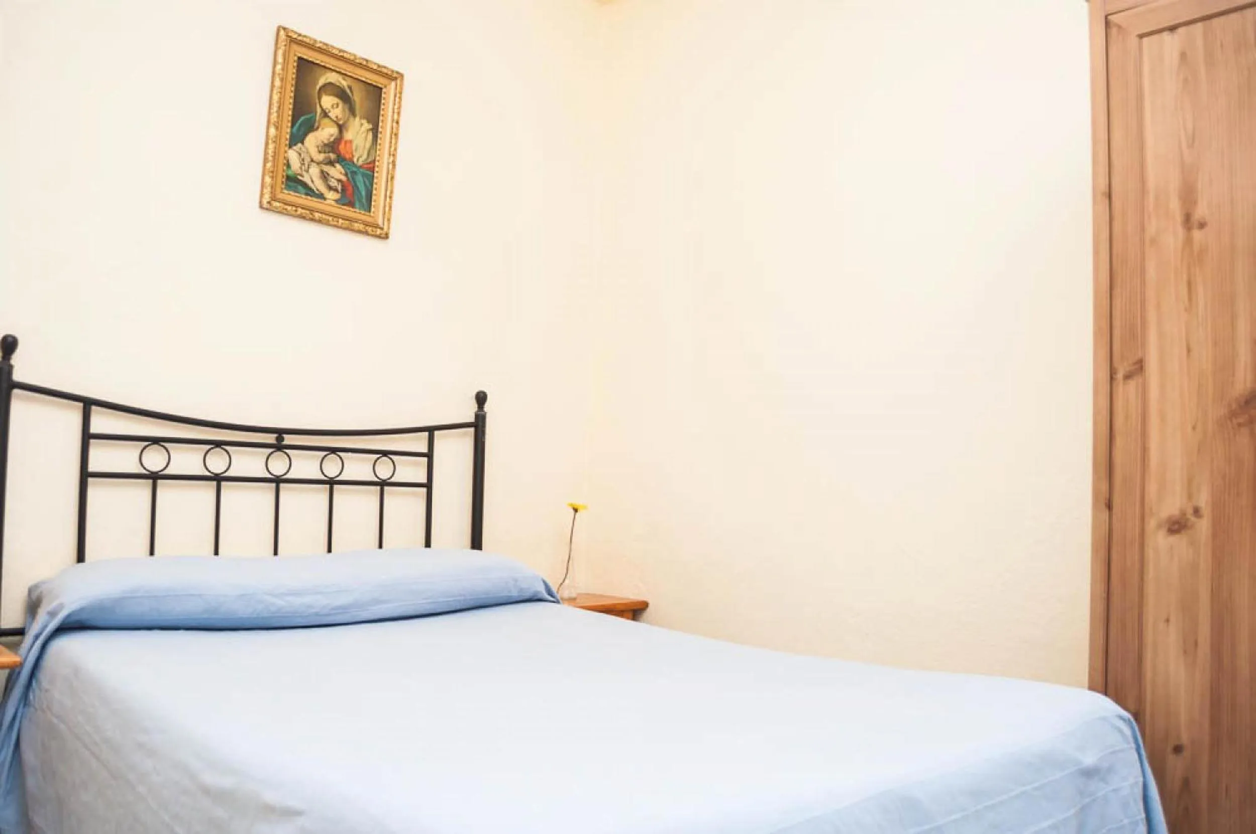 Bed in Pensión La Montoreña