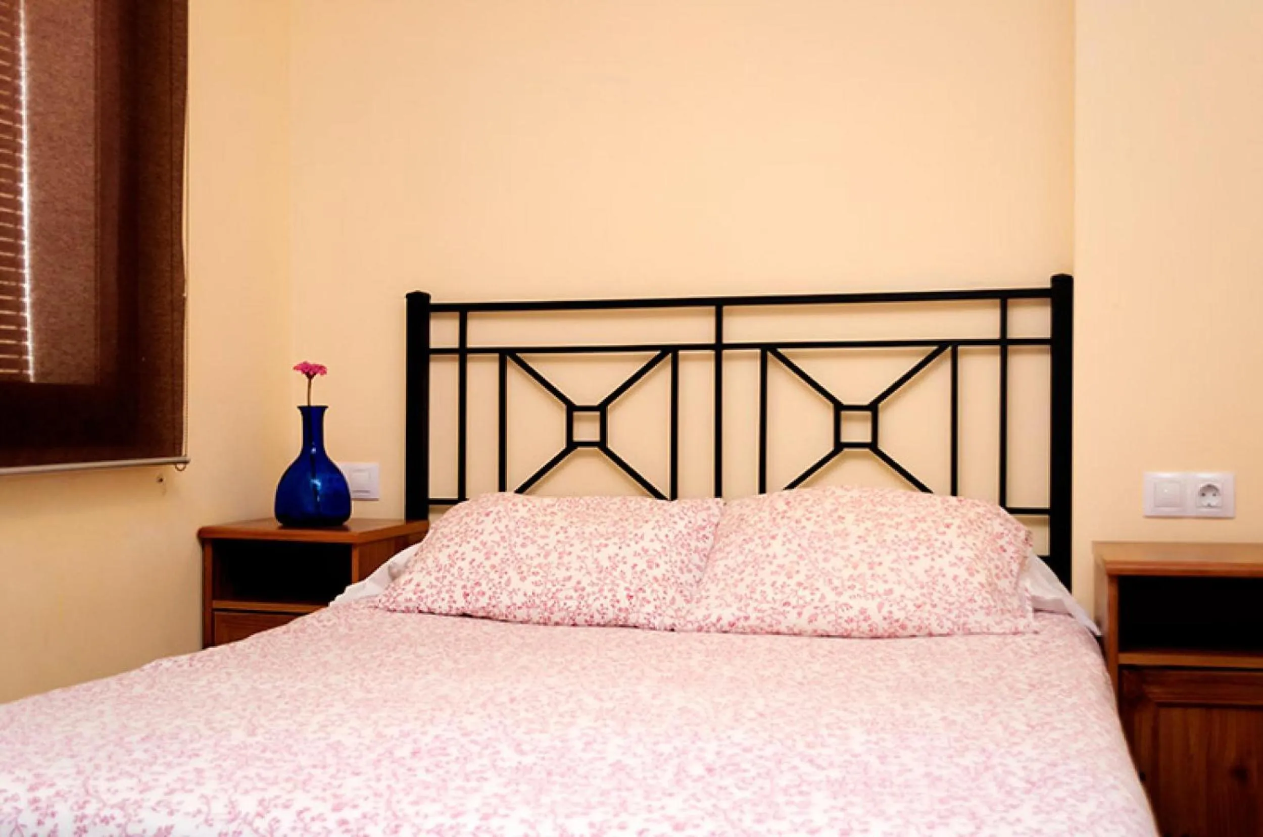 Bed in Pensión La Montoreña