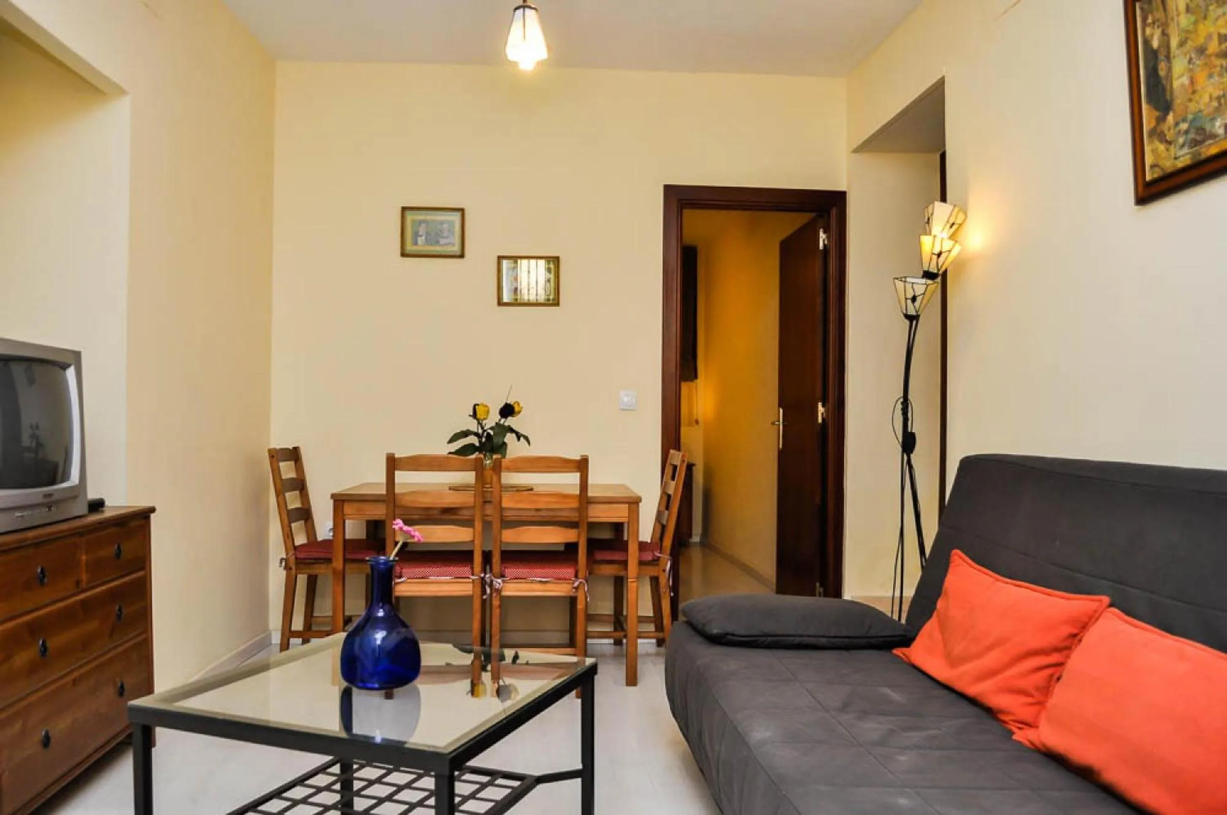 TV and multimedia in Pensión La Montoreña