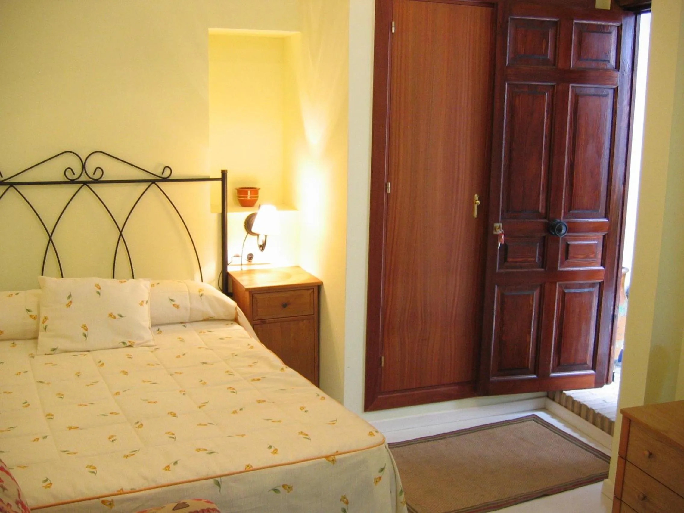 Bed in Pensión La Montoreña