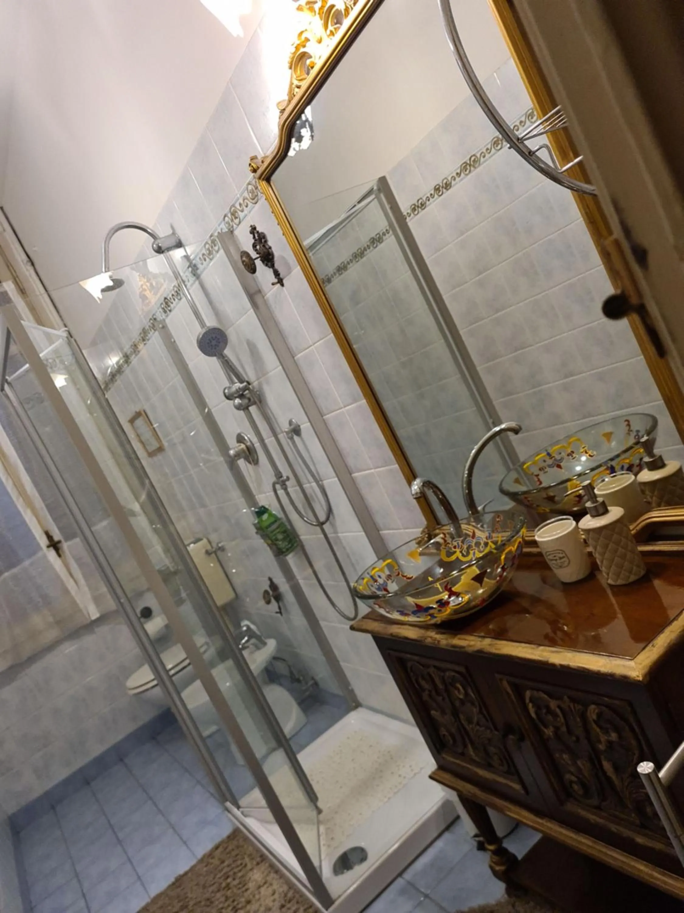 Shower in Residenza Rubbiani - Fermata Fiera e Rizzoli