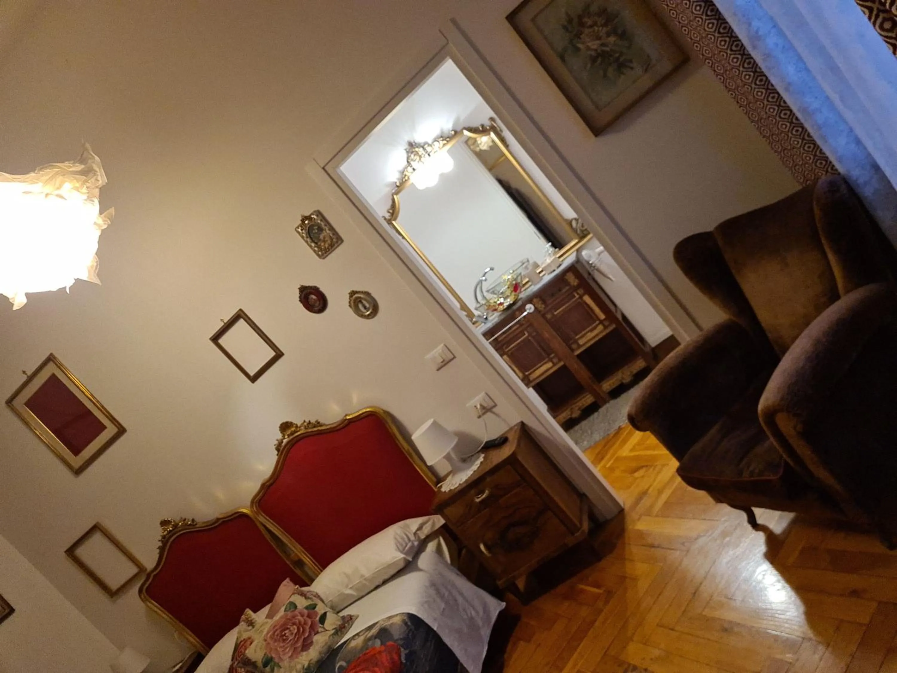 Decorative detail in Residenza Rubbiani - Fermata Fiera e Rizzoli