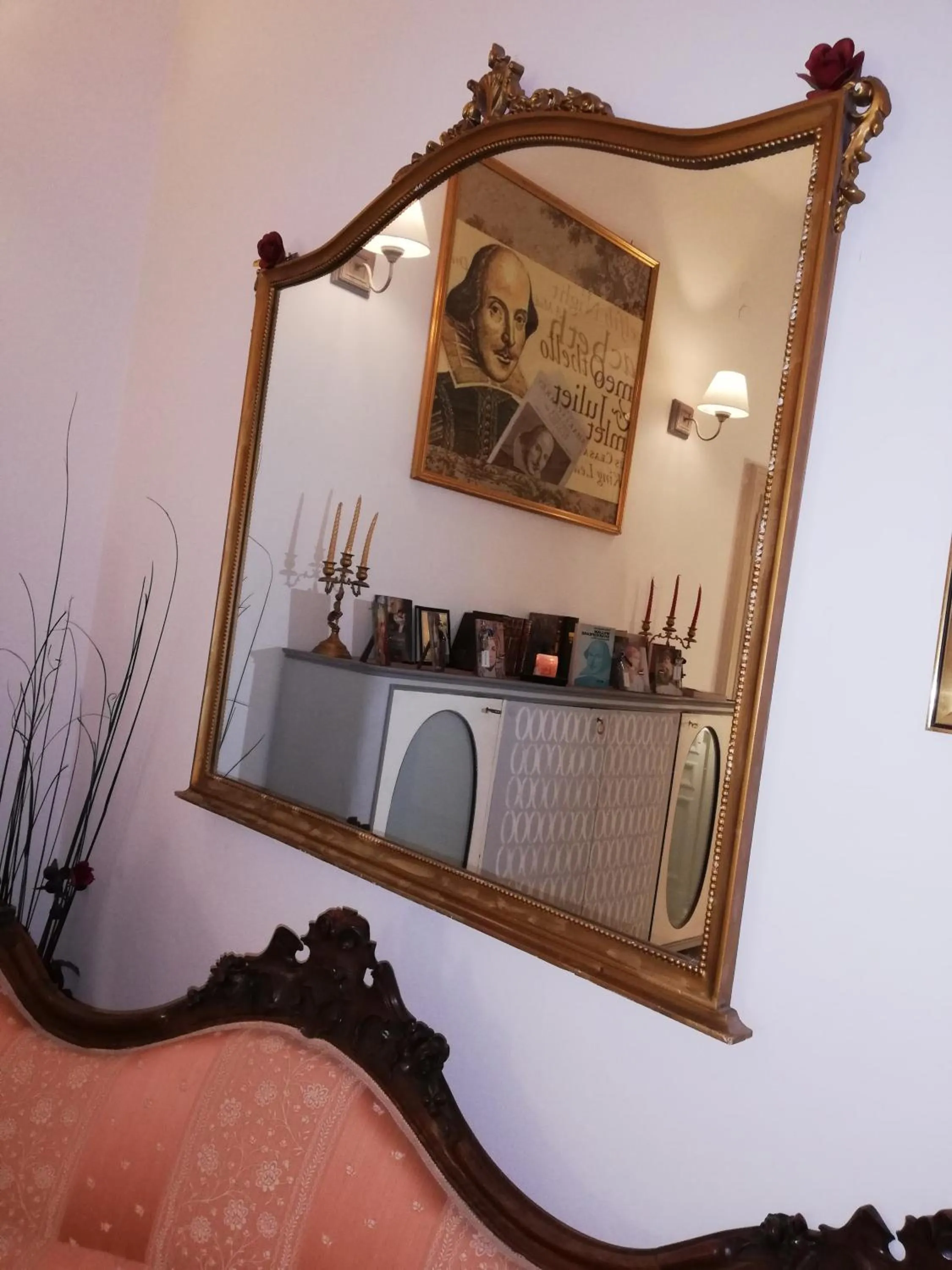 Decorative detail in Residenza Rubbiani - Fermata Fiera e Rizzoli