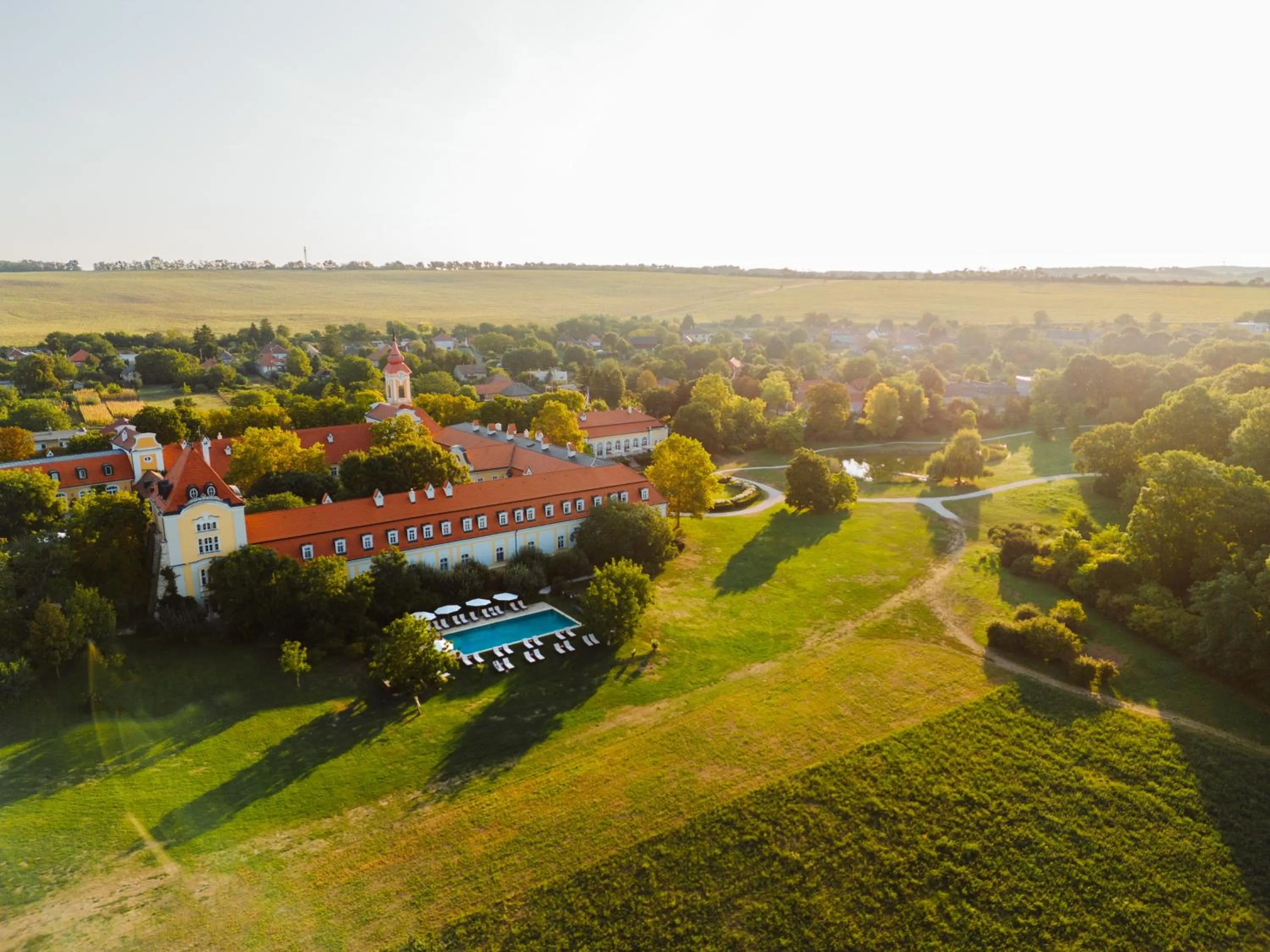 Property building in Hotel Château Bela