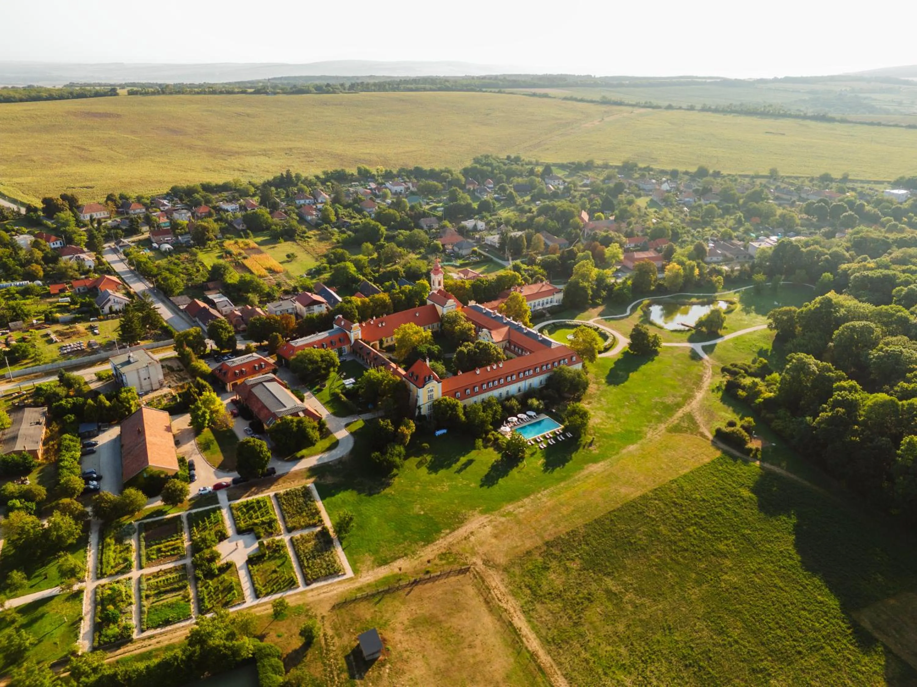 Property building in Hotel Château Bela