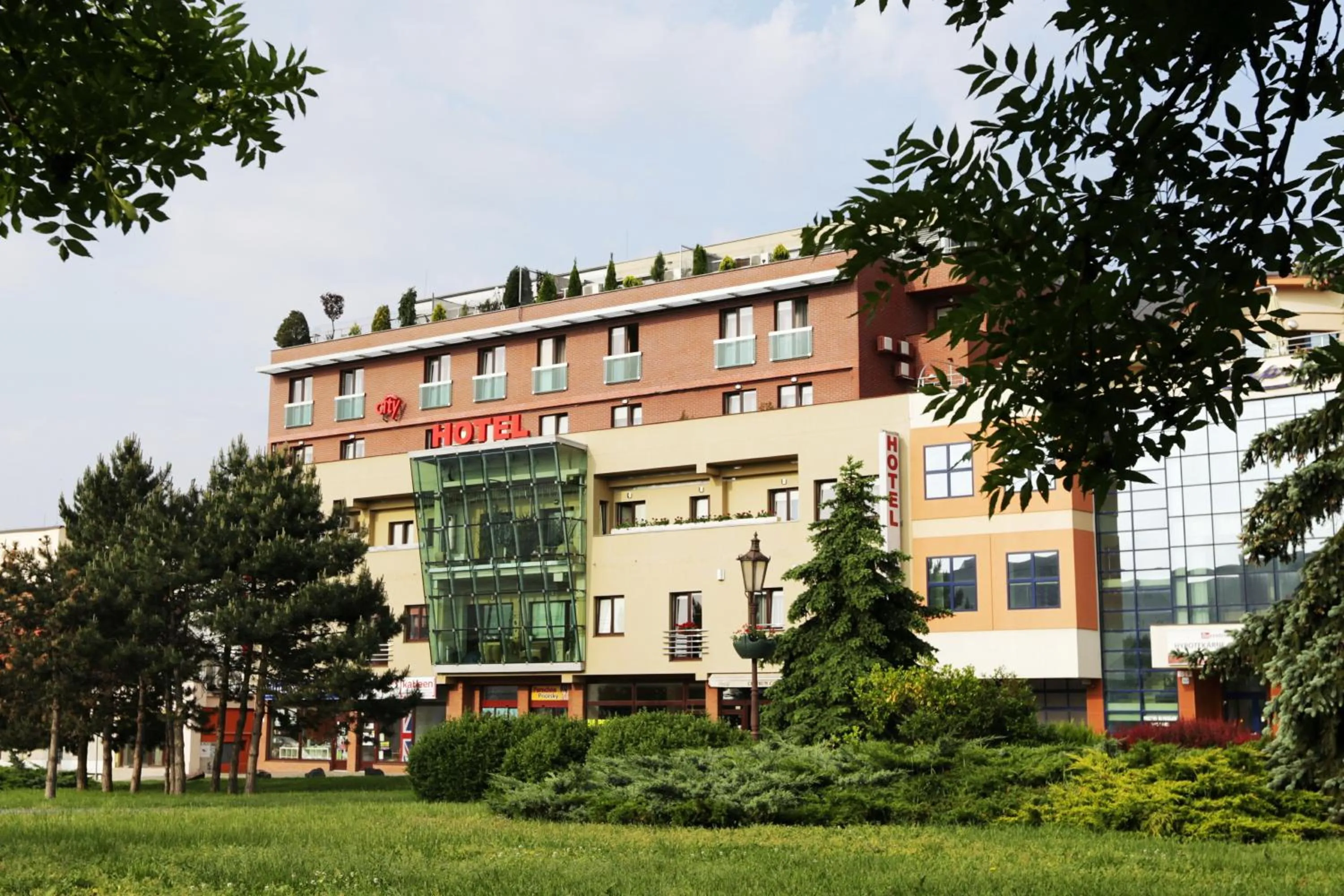 City Hotel Nitra with free parking