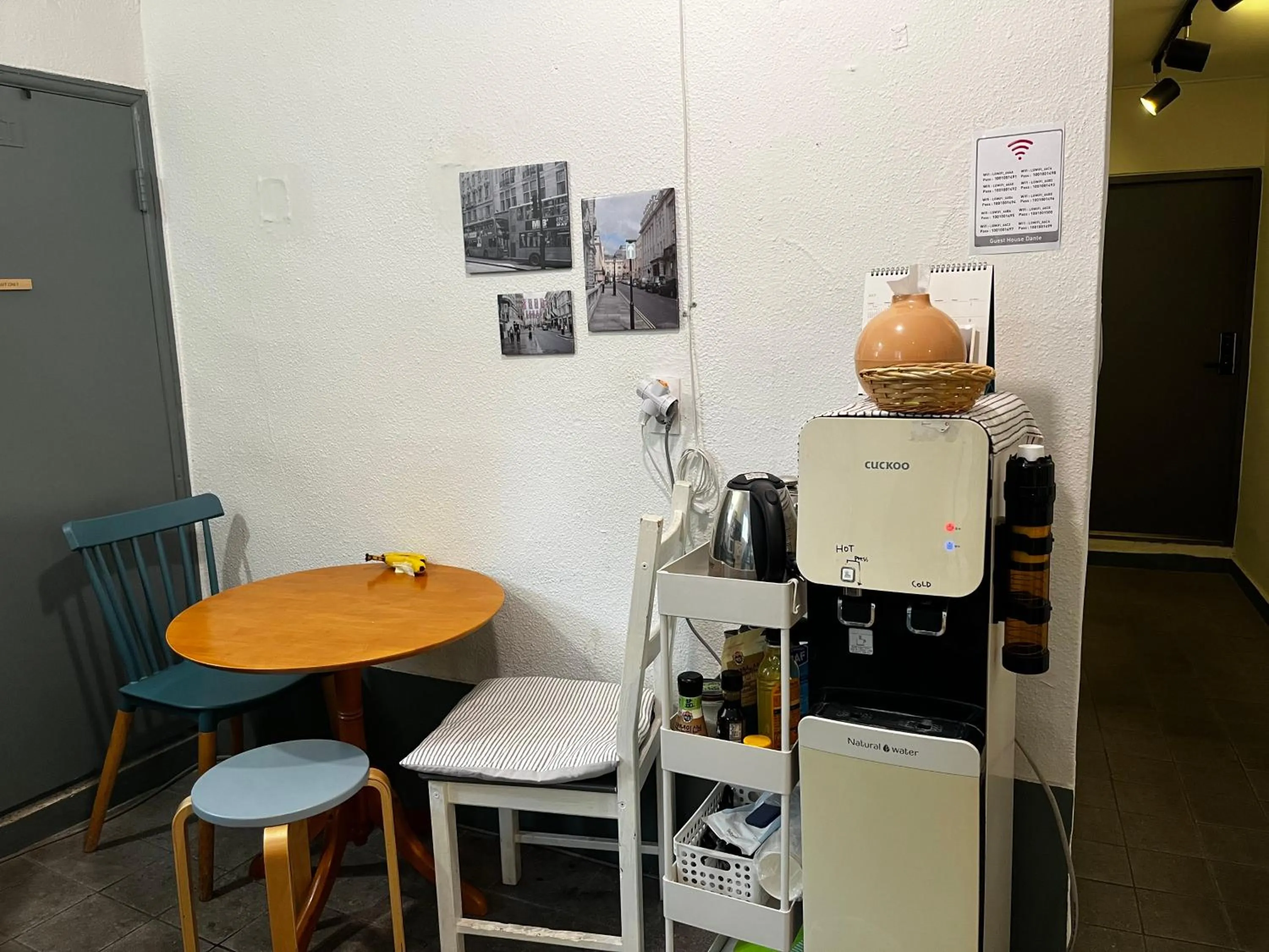 Coffee/tea facilities in Dante House