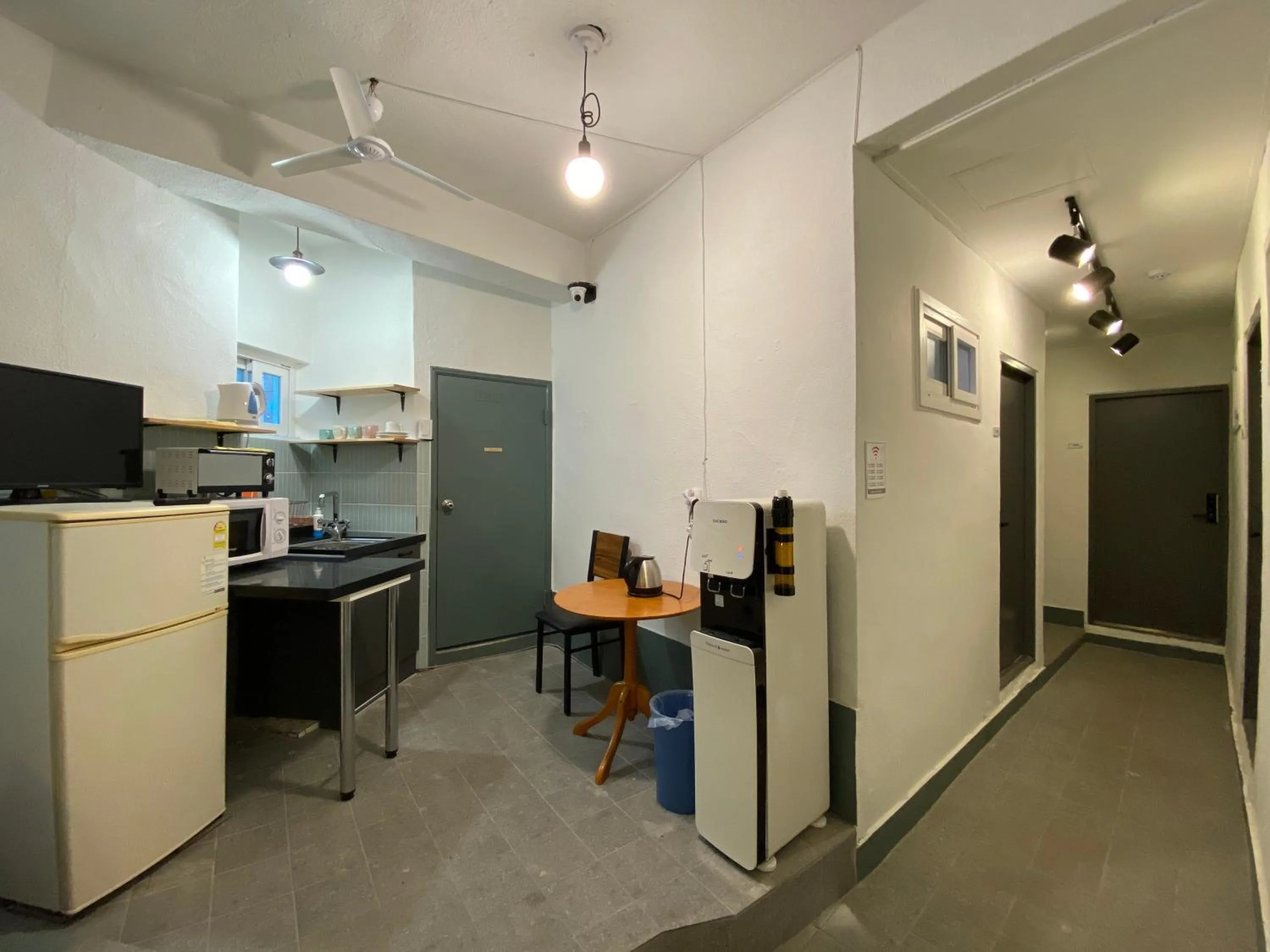 Communal lounge/ TV room in Dante House