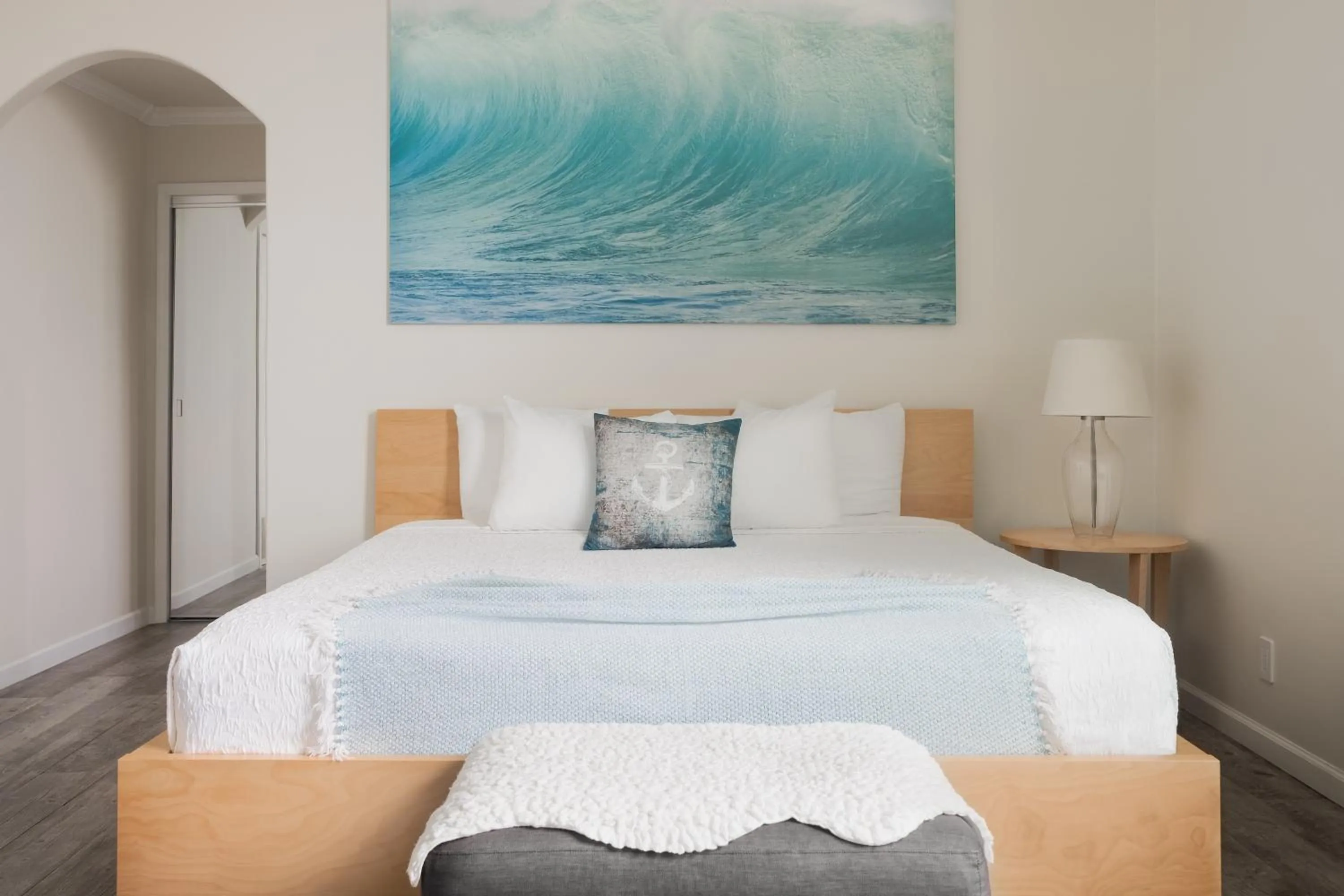 Bed in Ocean View Inn