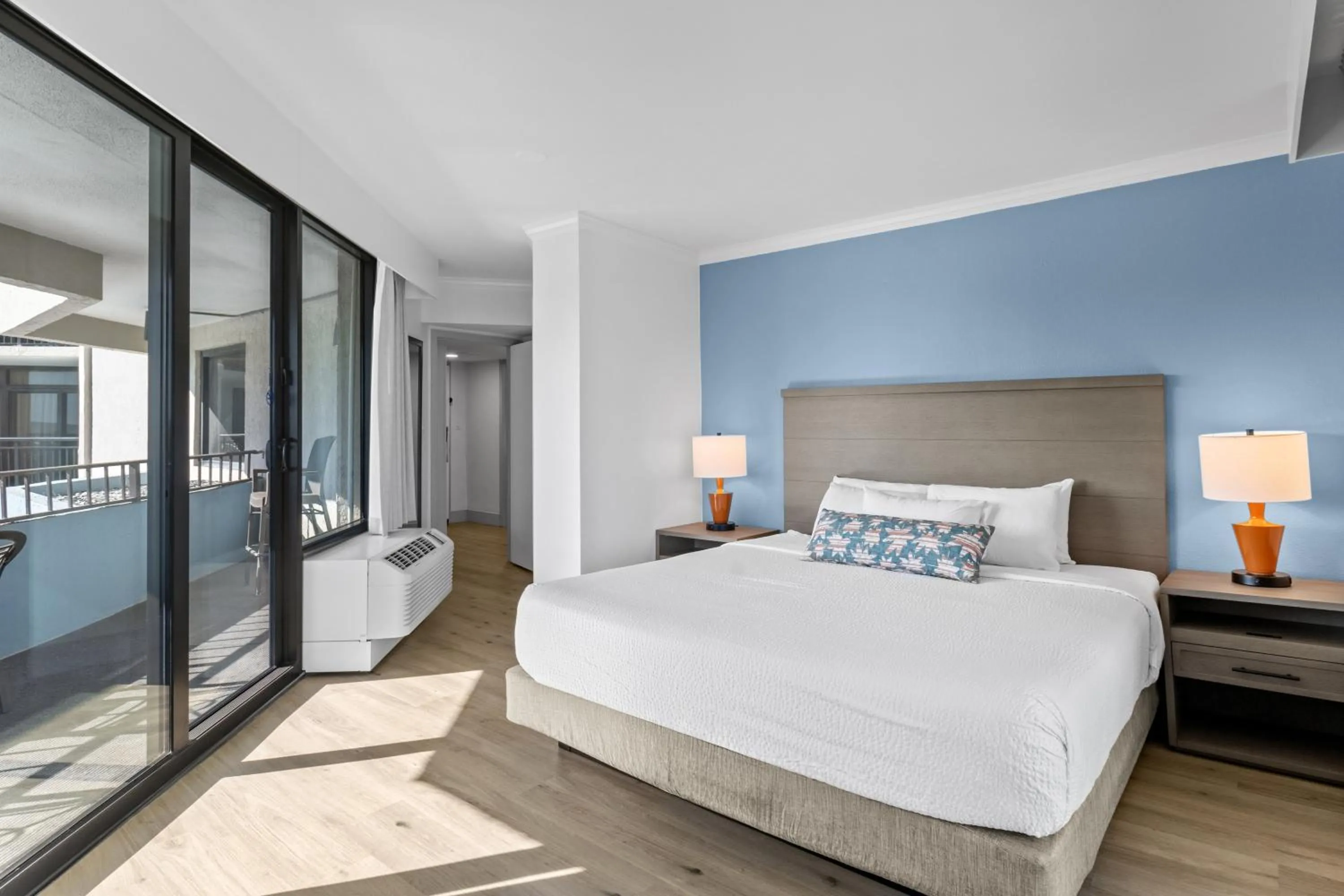 Bedroom, Bed in Ocean Reef Resort