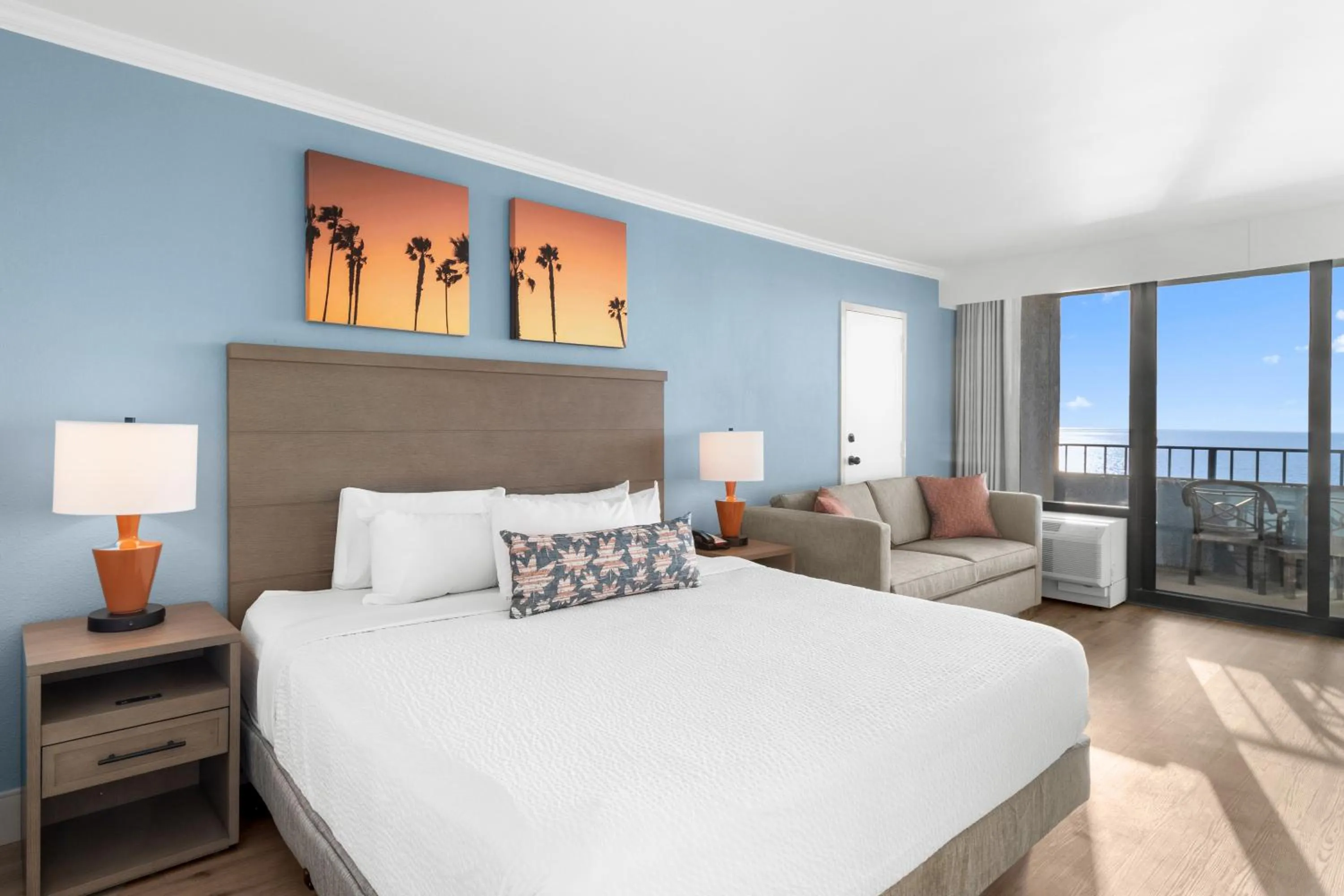 Bed in Ocean Reef Resort