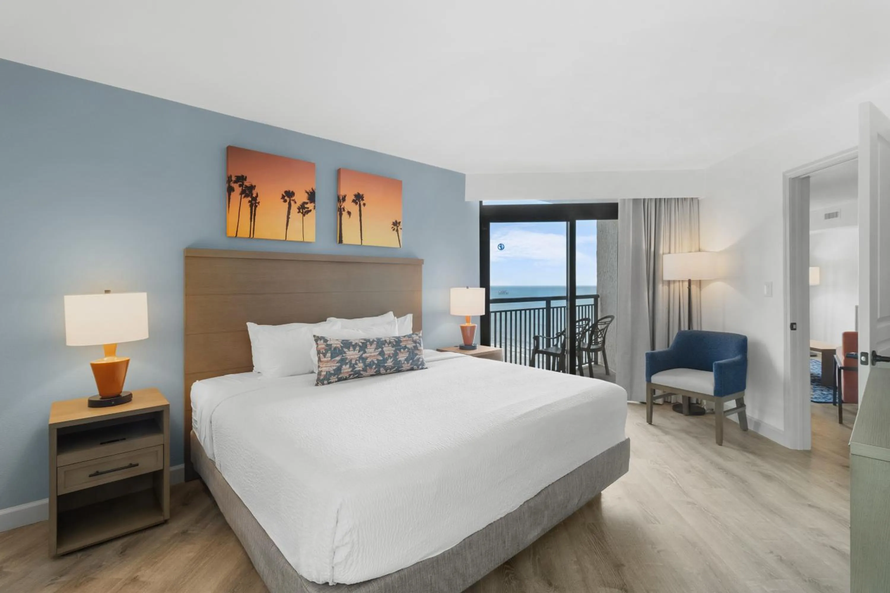 Bedroom, Bed in Ocean Reef Resort