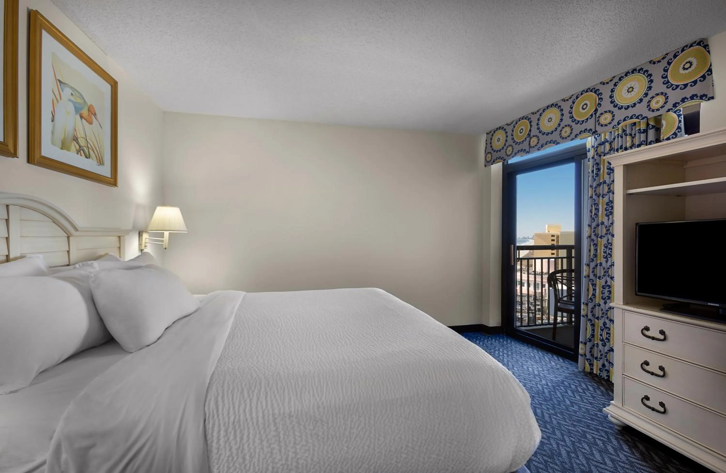 Bedroom, Bed in Ocean Reef Resort
