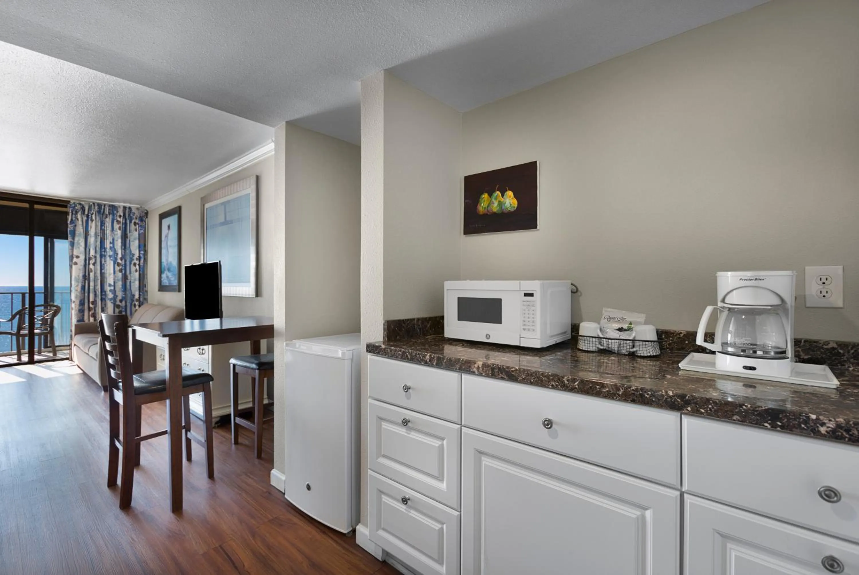 Kitchen or kitchenette in Ocean Reef Resort