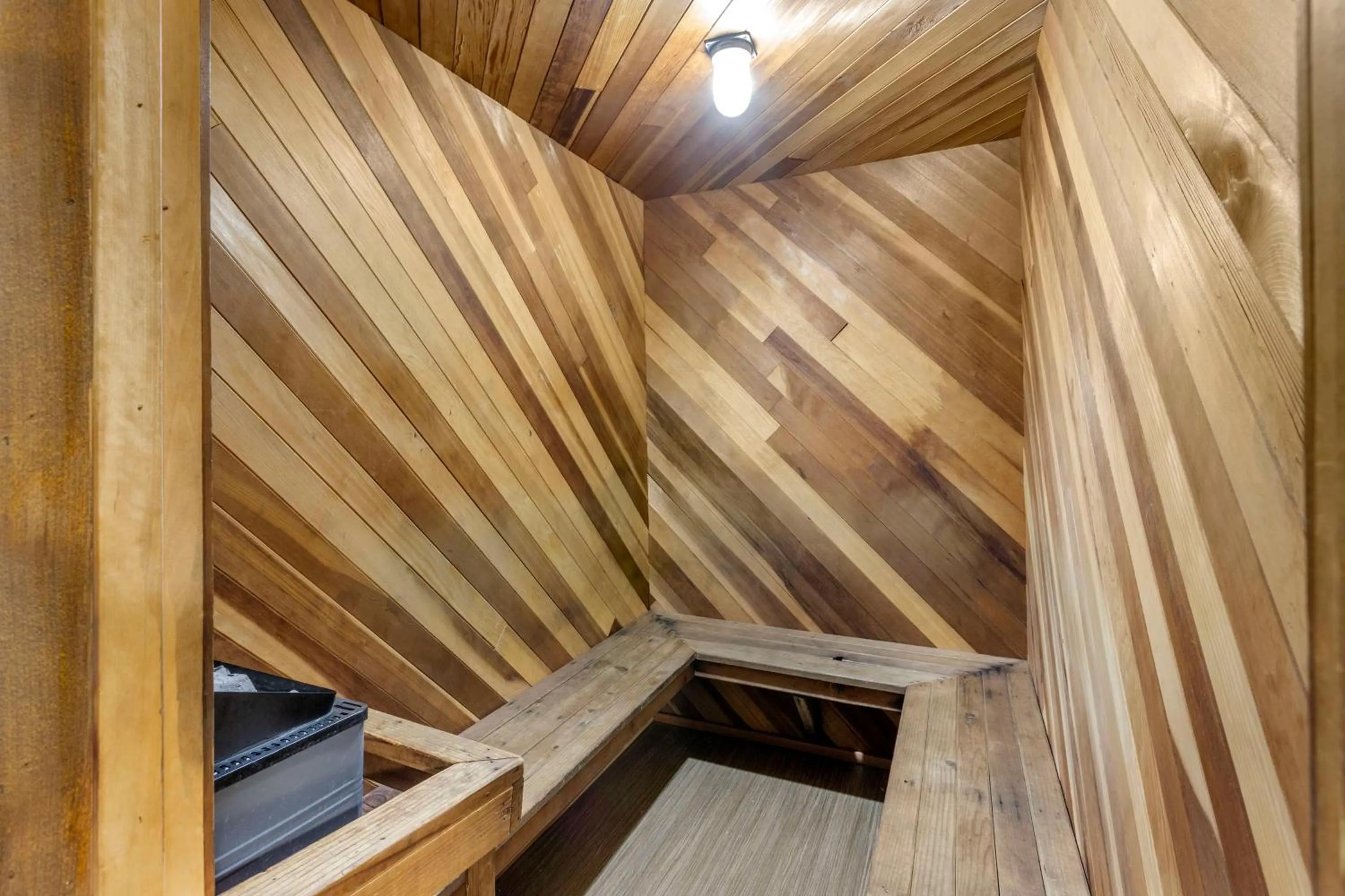 Property building in Best Western Plus Weston Inn