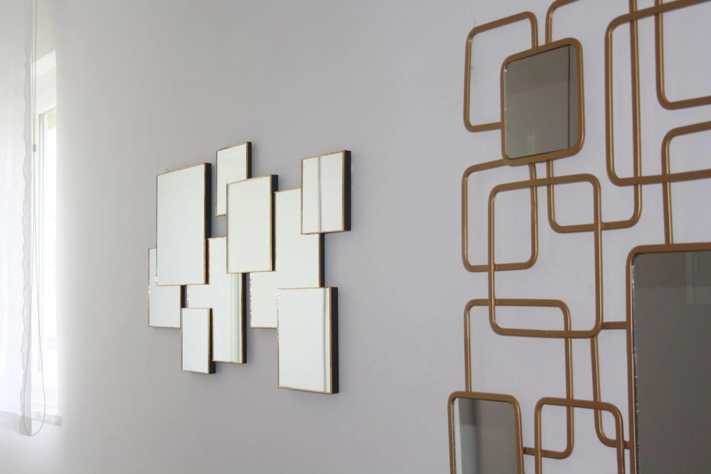 Decorative detail in LA LOCANDA DELL'ARTE-DE GASPERI