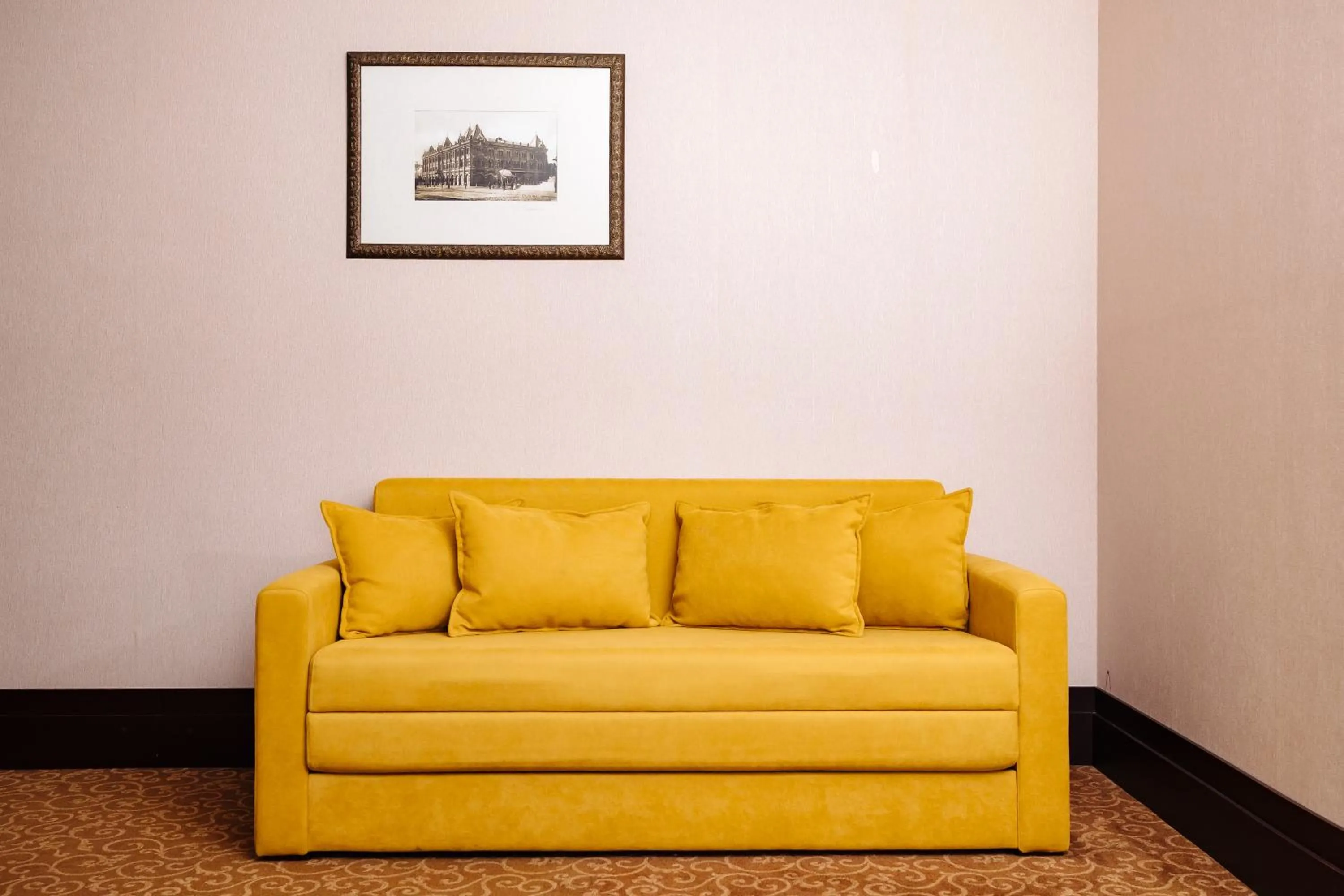 Living room in Maxim Pasha Hotel