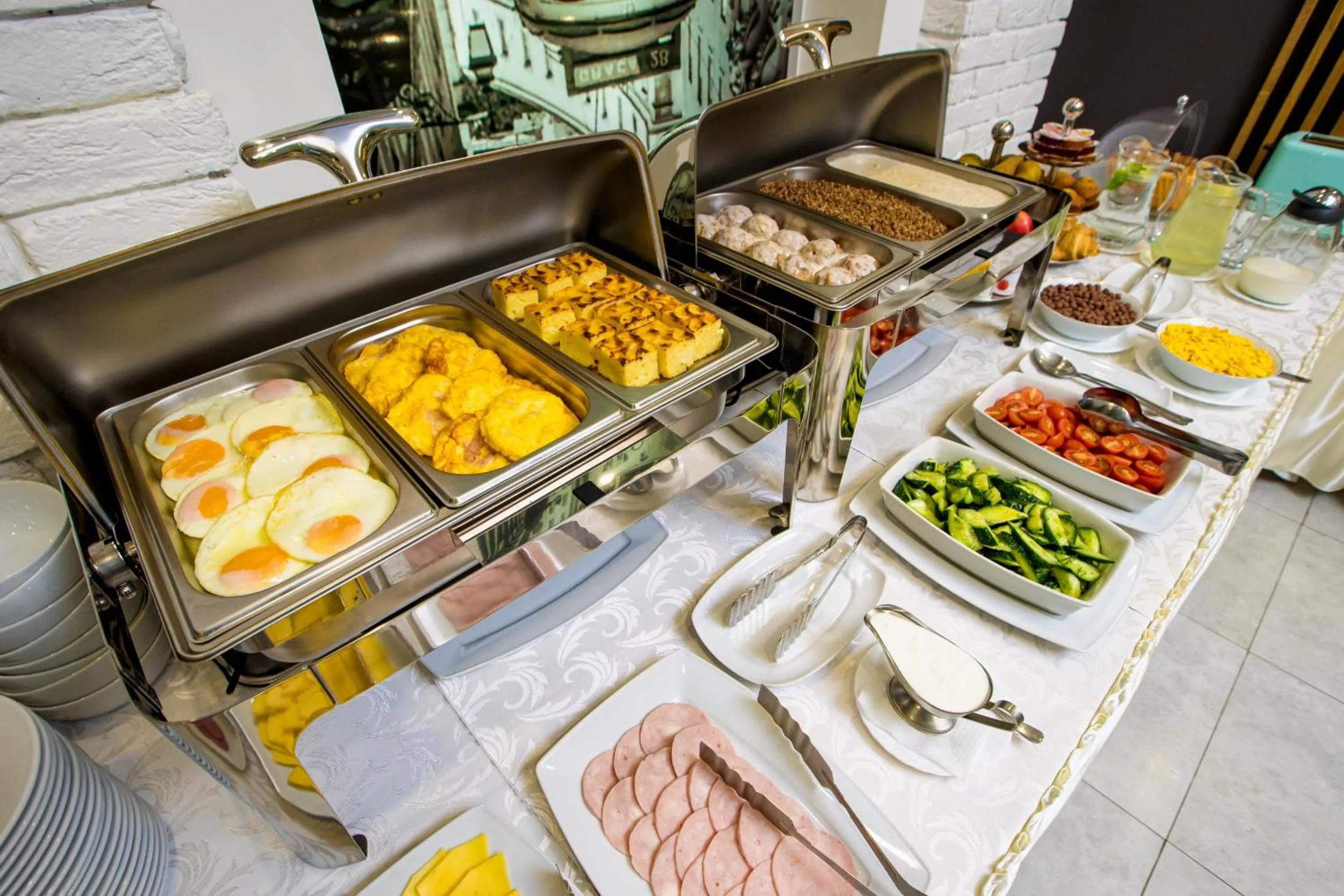 Food and drinks in Maxim Pasha Hotel