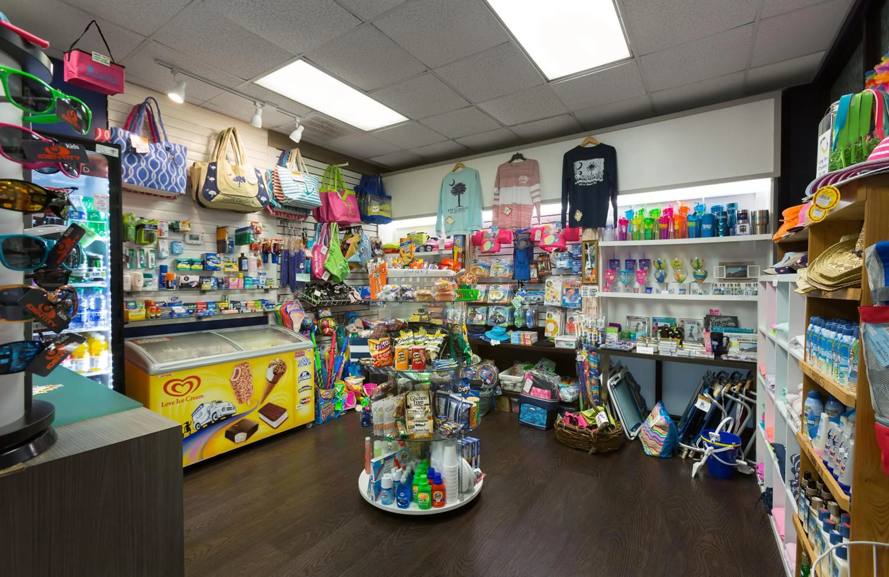 On-site shops in Grande Cayman Resort