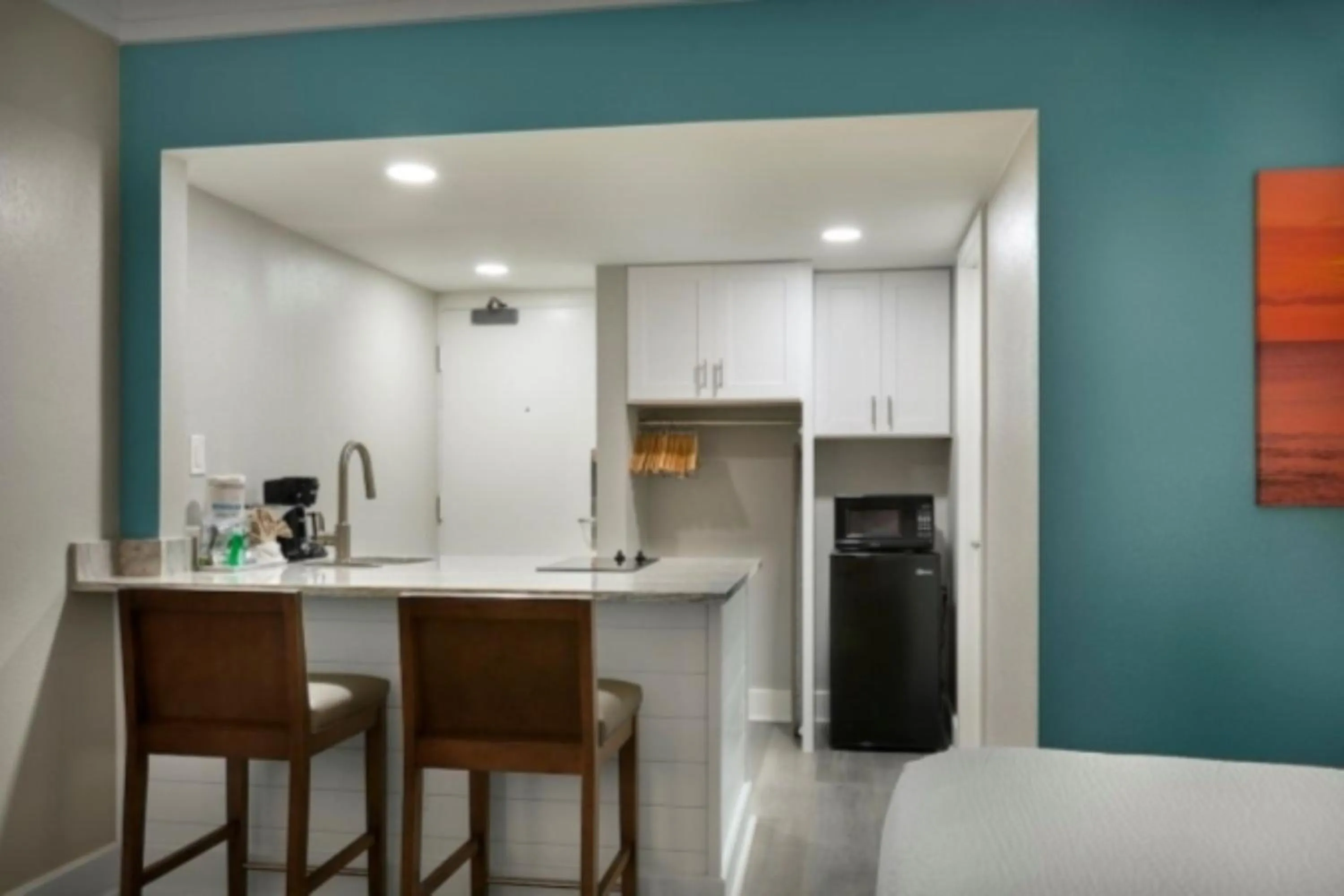 Coffee/tea facilities in Grande Cayman Resort