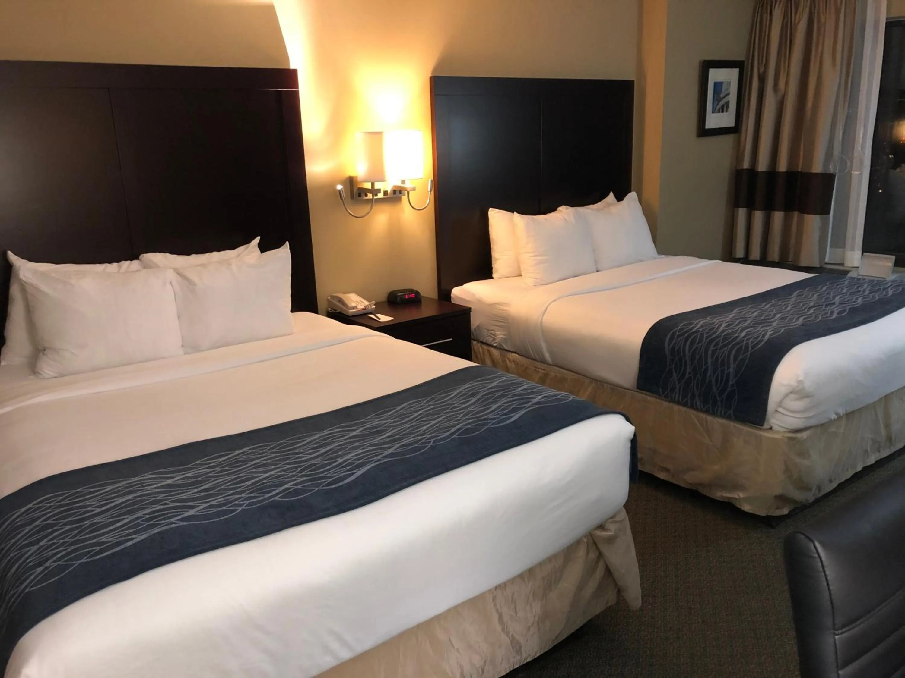 Bedroom, Bed in Comfort Inn Pentagon City