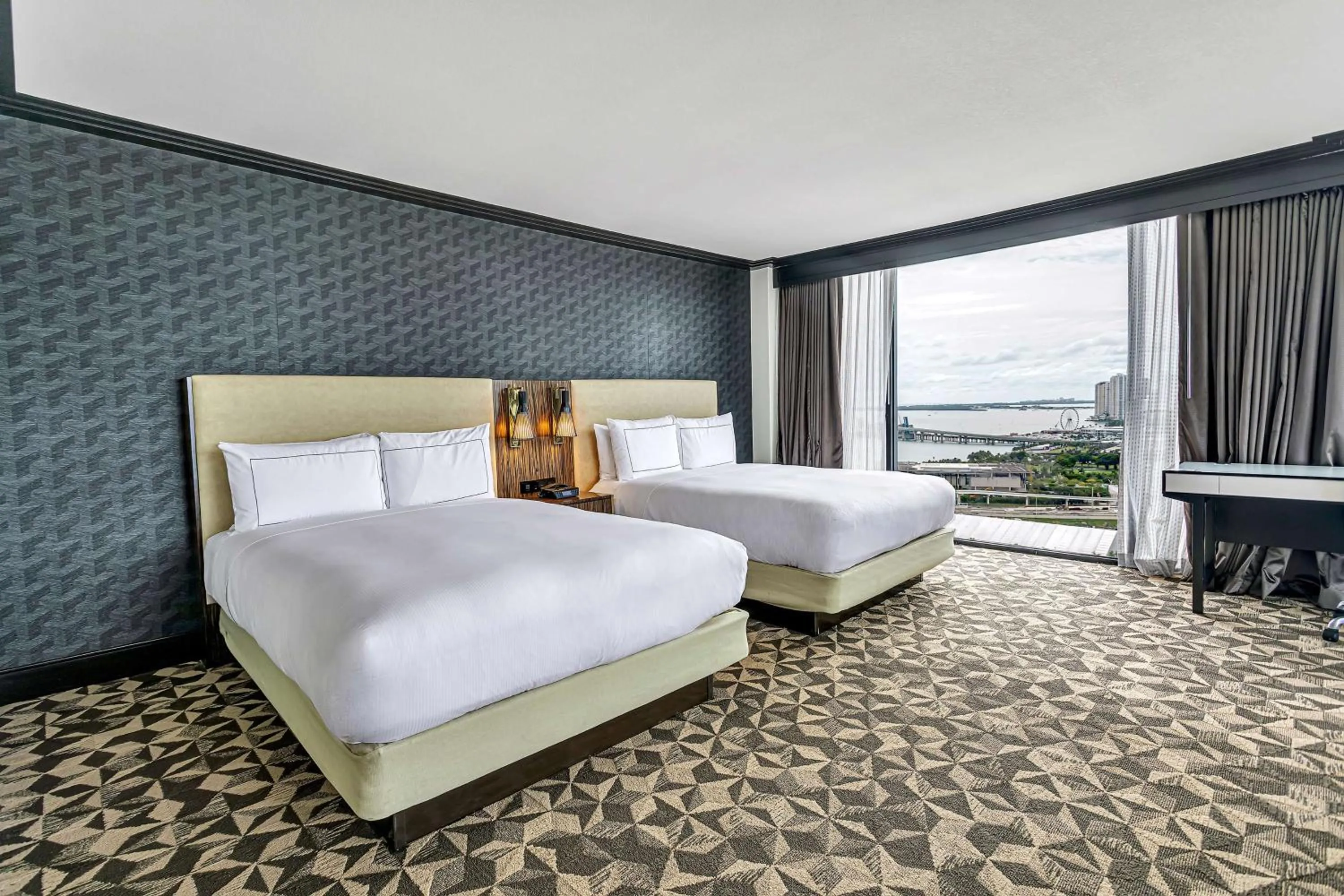 Bed in Hilton Miami Downtown