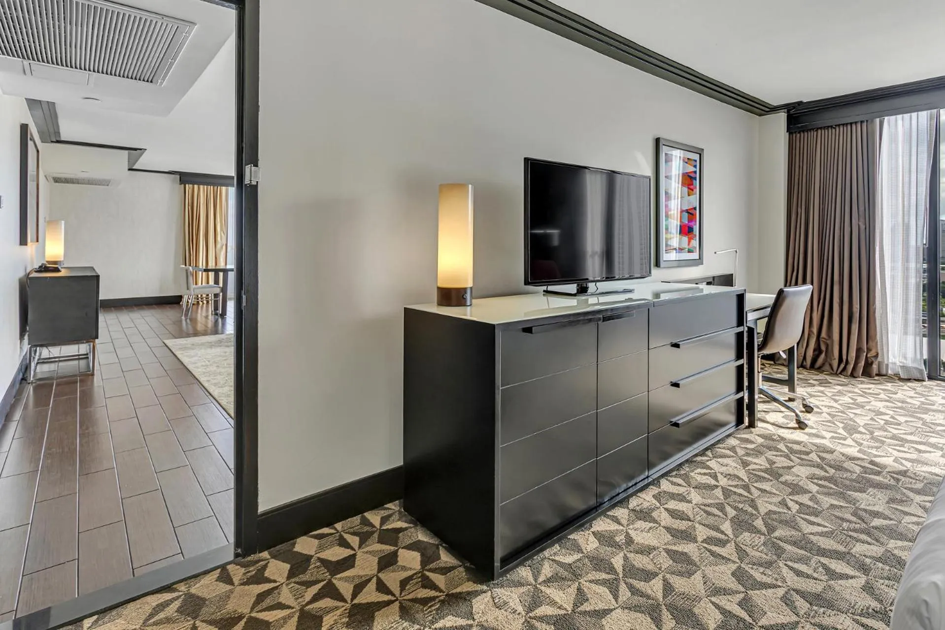 Living room in Hilton Miami Downtown