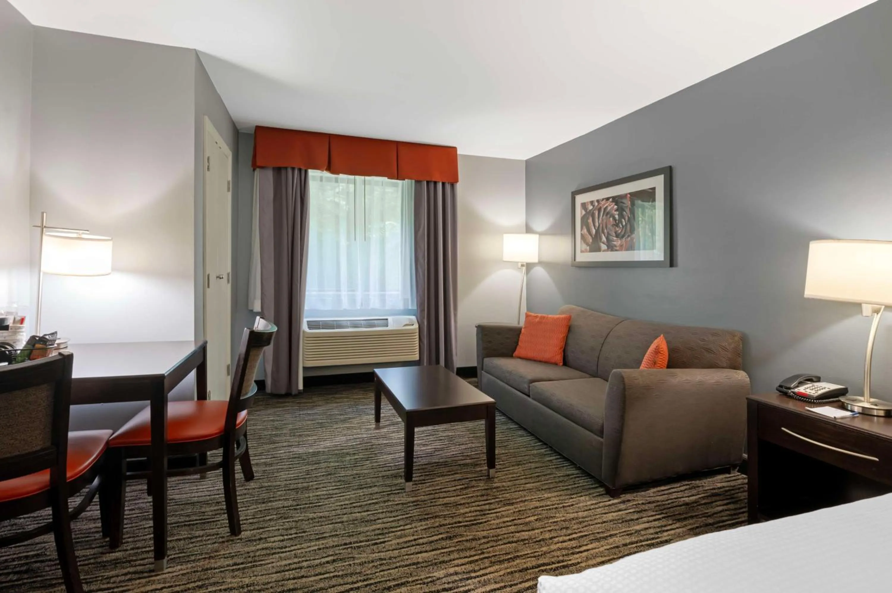 Bedroom, Bed in Best Western University Inn at Valparaiso