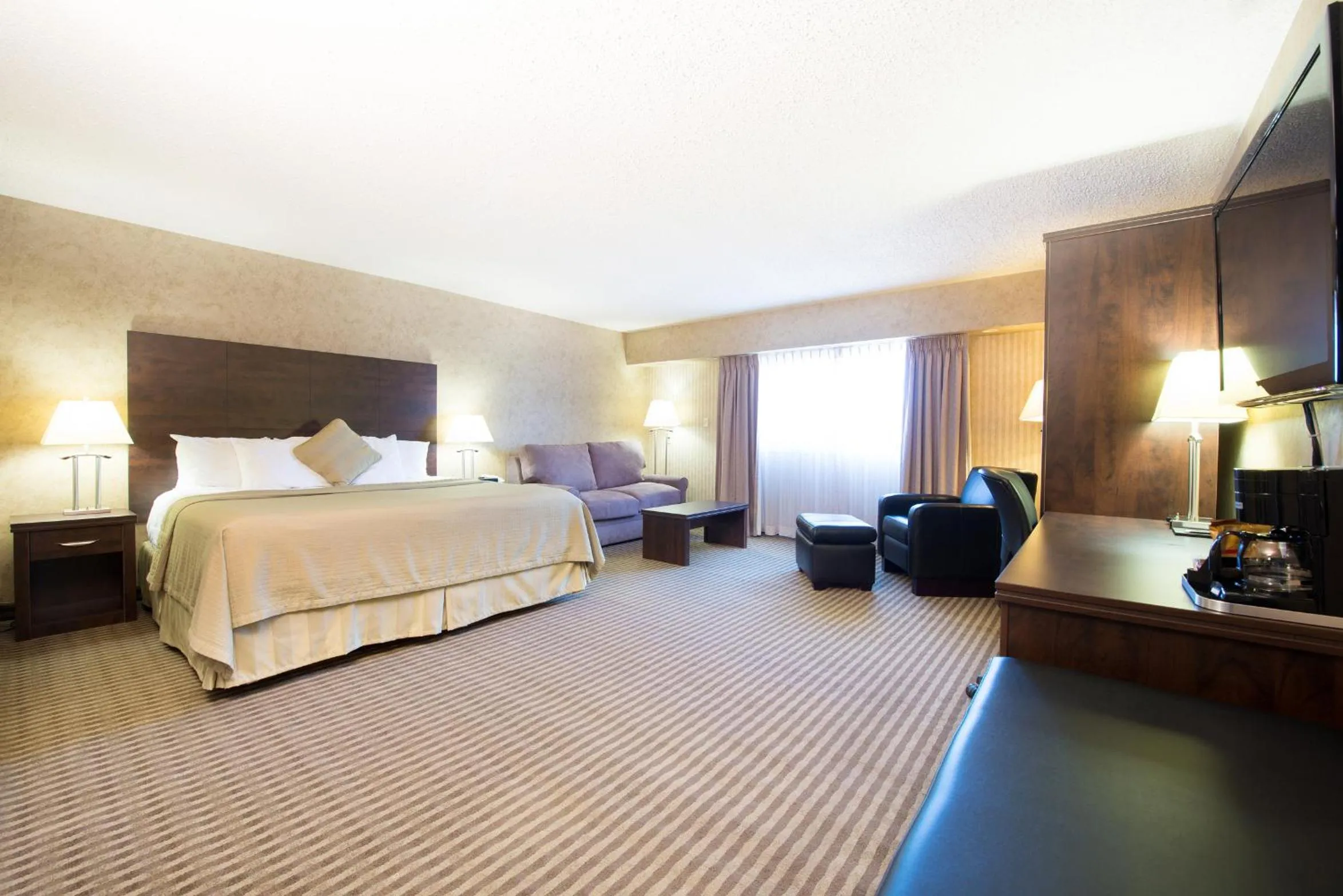 Day, Bed in Victoria Inn Hotel & Convention Centre Brandon